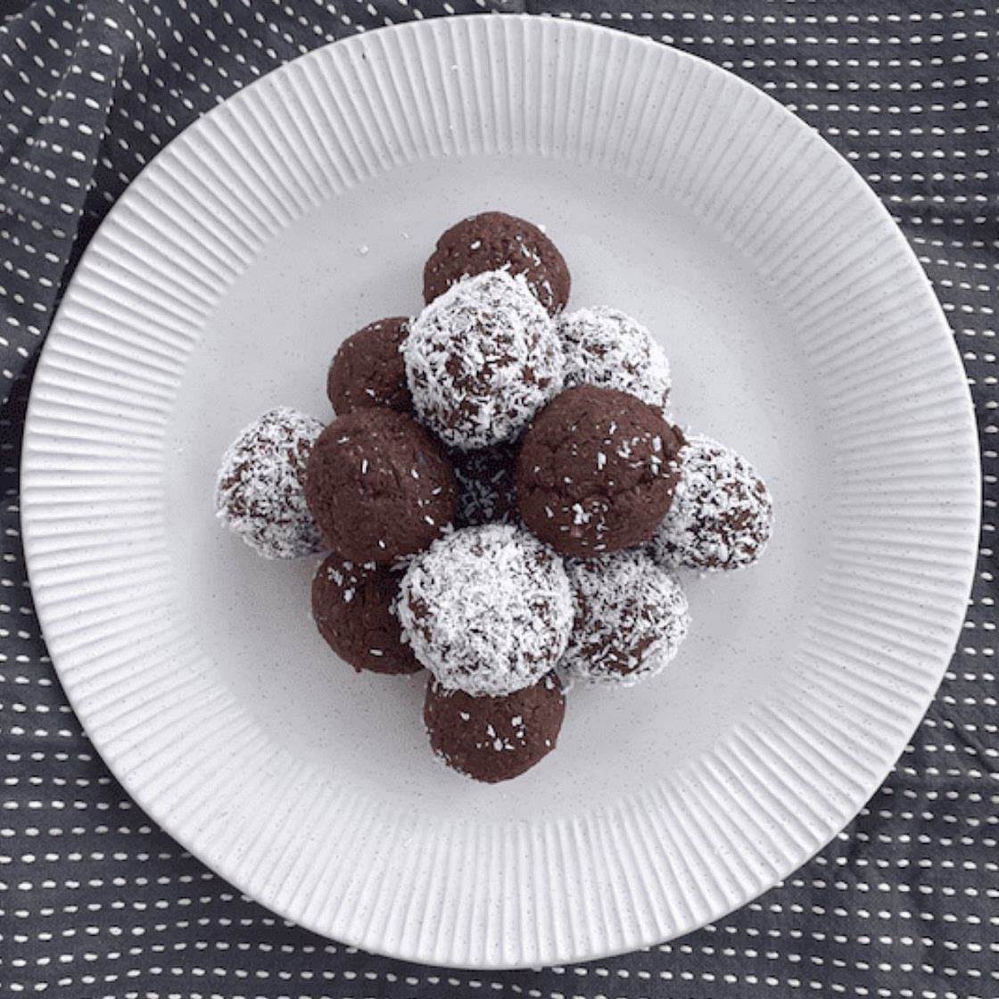 Chocolate And Coconut Bliss Balls
