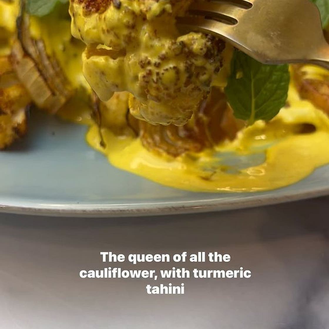 CAULIFLOWER STEAKS WITH TURMERIC TAHINI!🧡💛