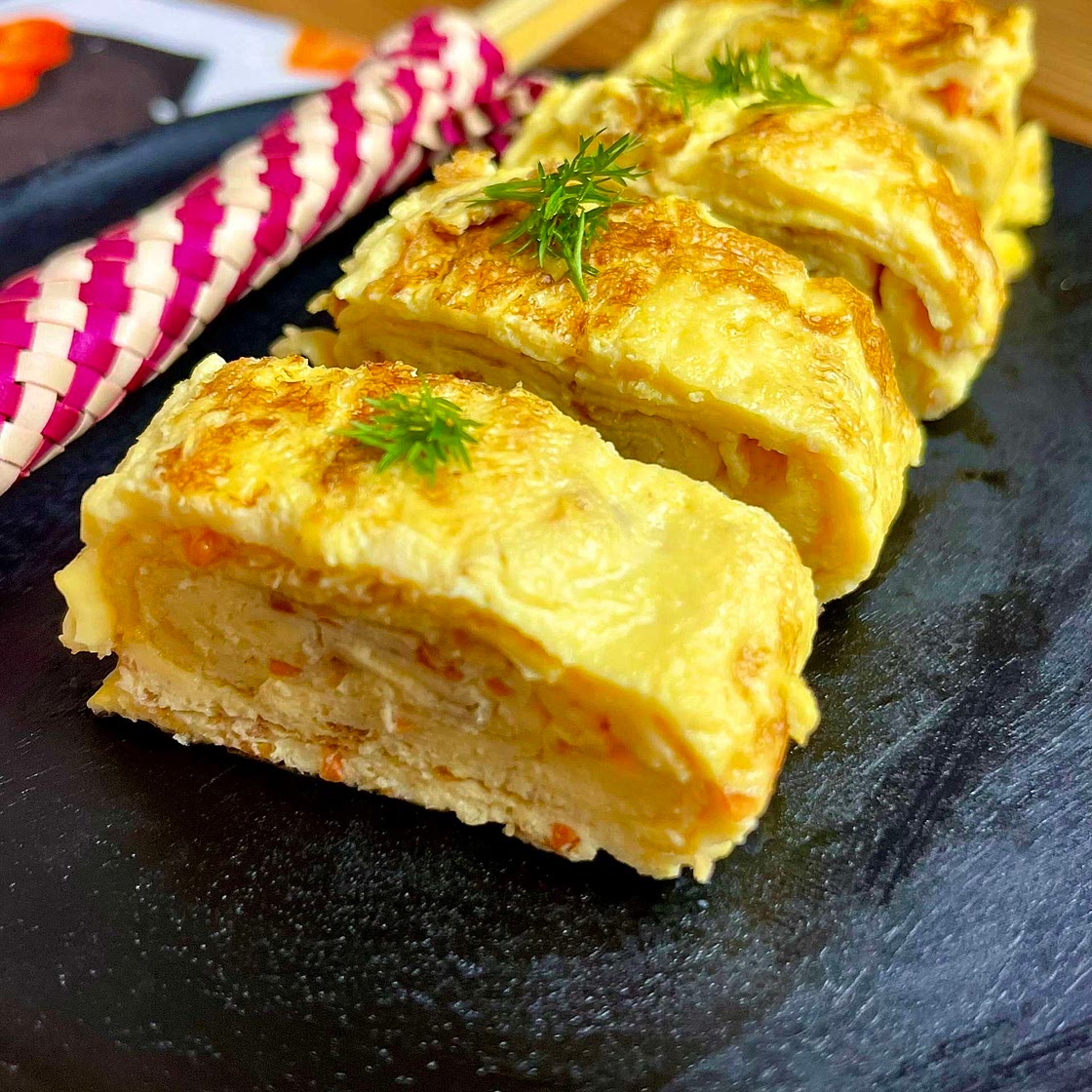 Japanese Tamagoyaki with Carrot 
