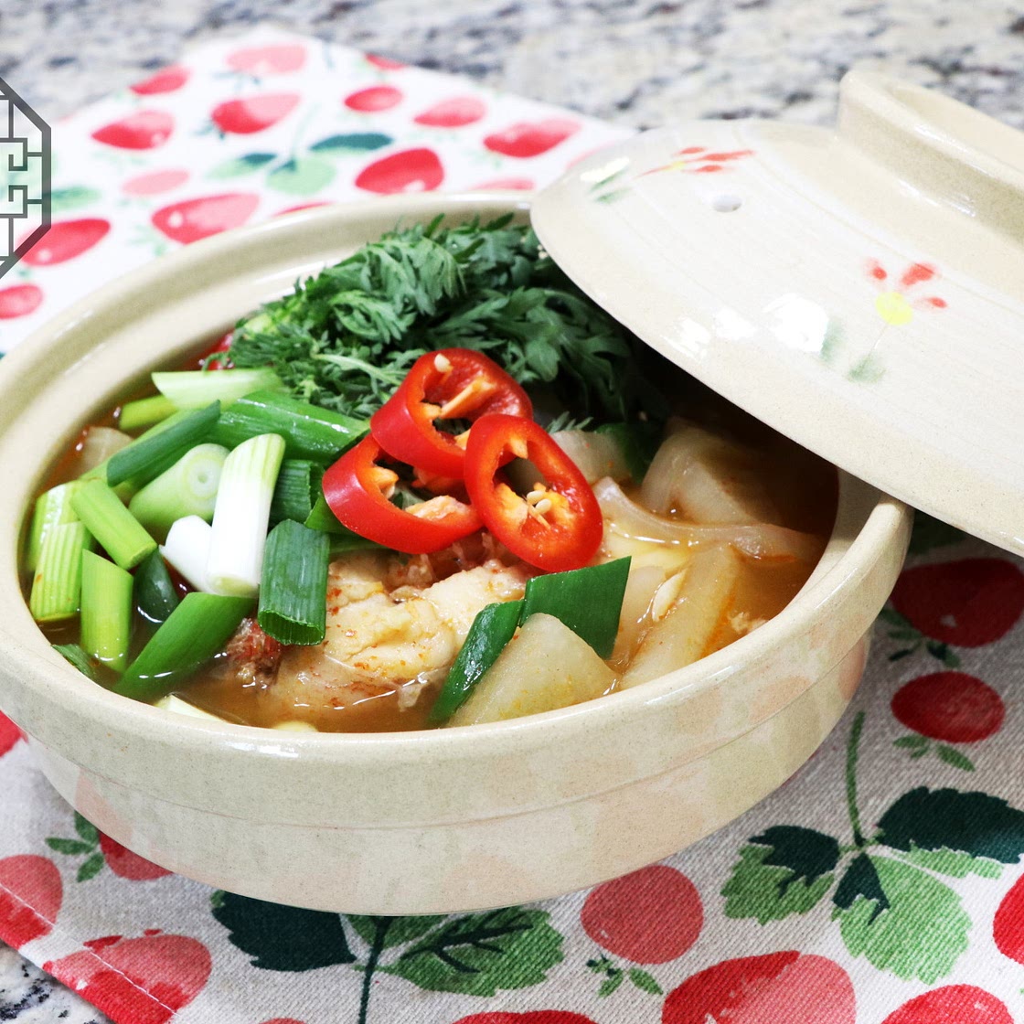 Spicy Red Snapper Guk  (도미 매운탕, DoMi MaeUnTang) | Aeri's Kitchen