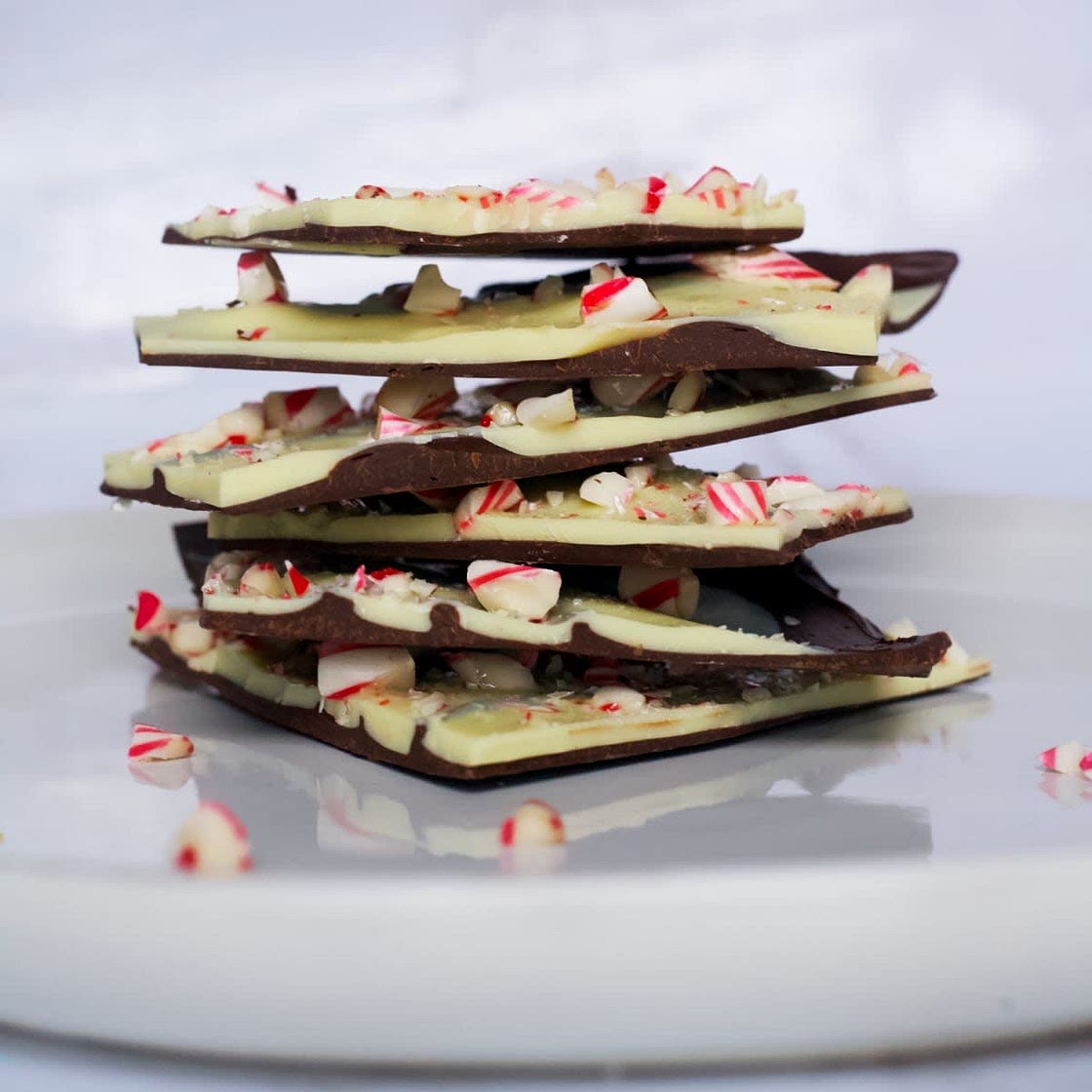 Low sugar chocolate peppermint bark 