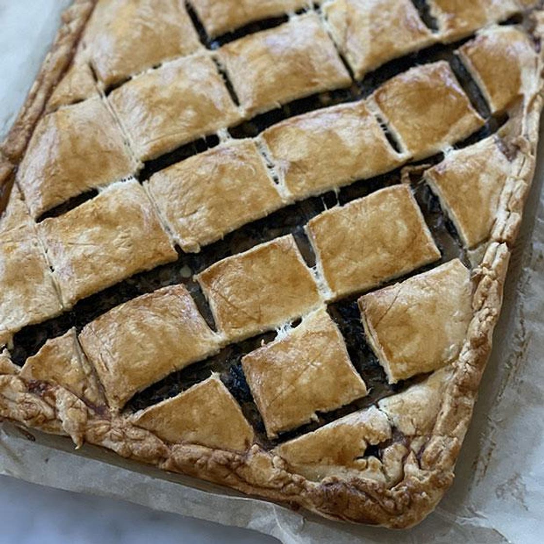 Recette de spanakópita aux blettes et féta, tourte grecque | Julie Andrieu