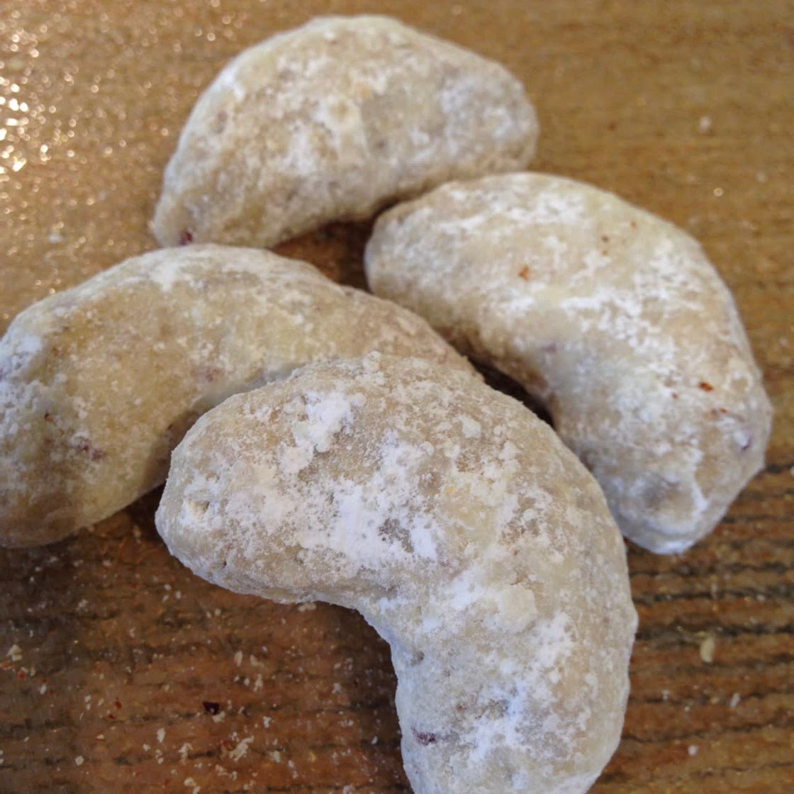 Mom’s Crescent Cookies
