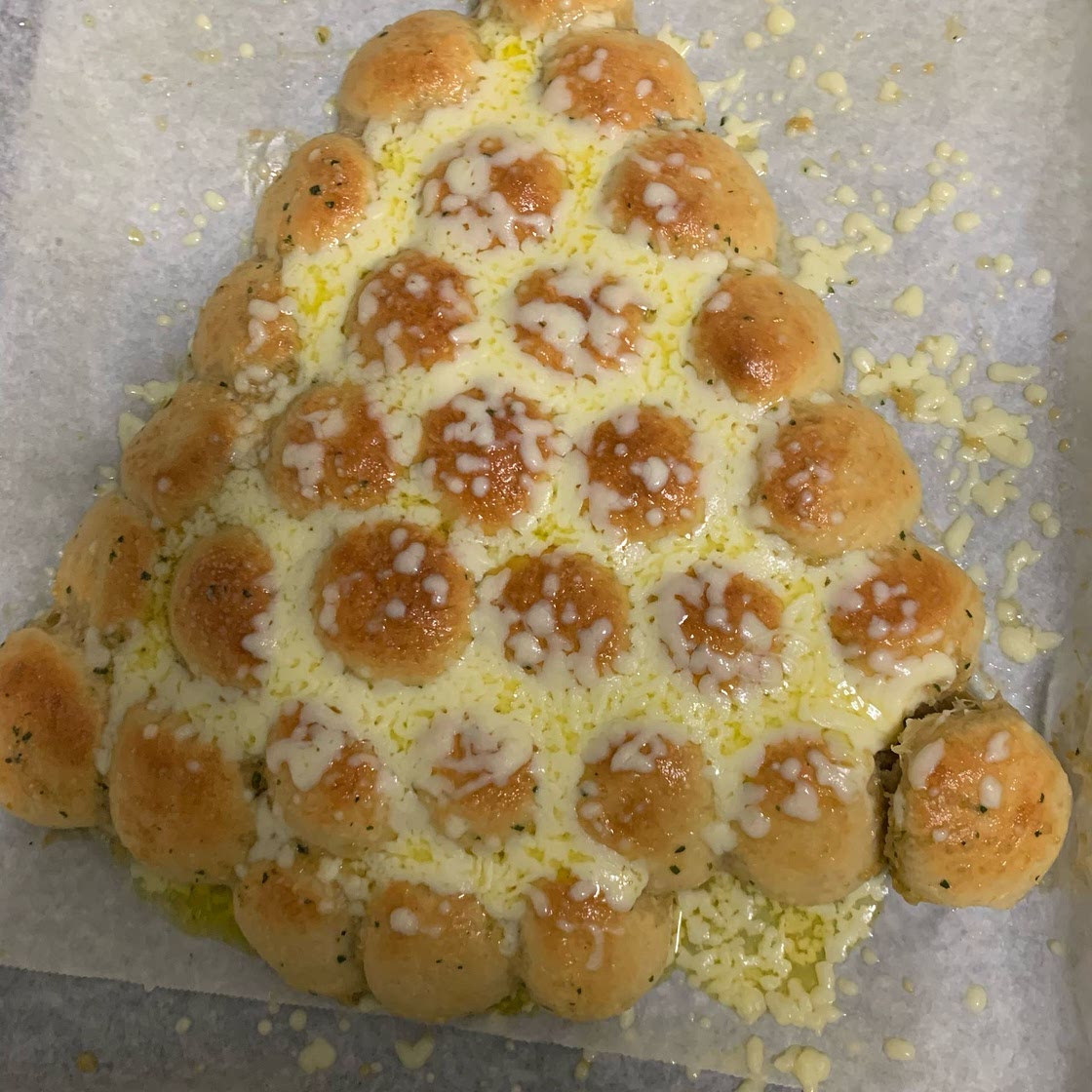 CHEESE CHRISTMAS TREE
