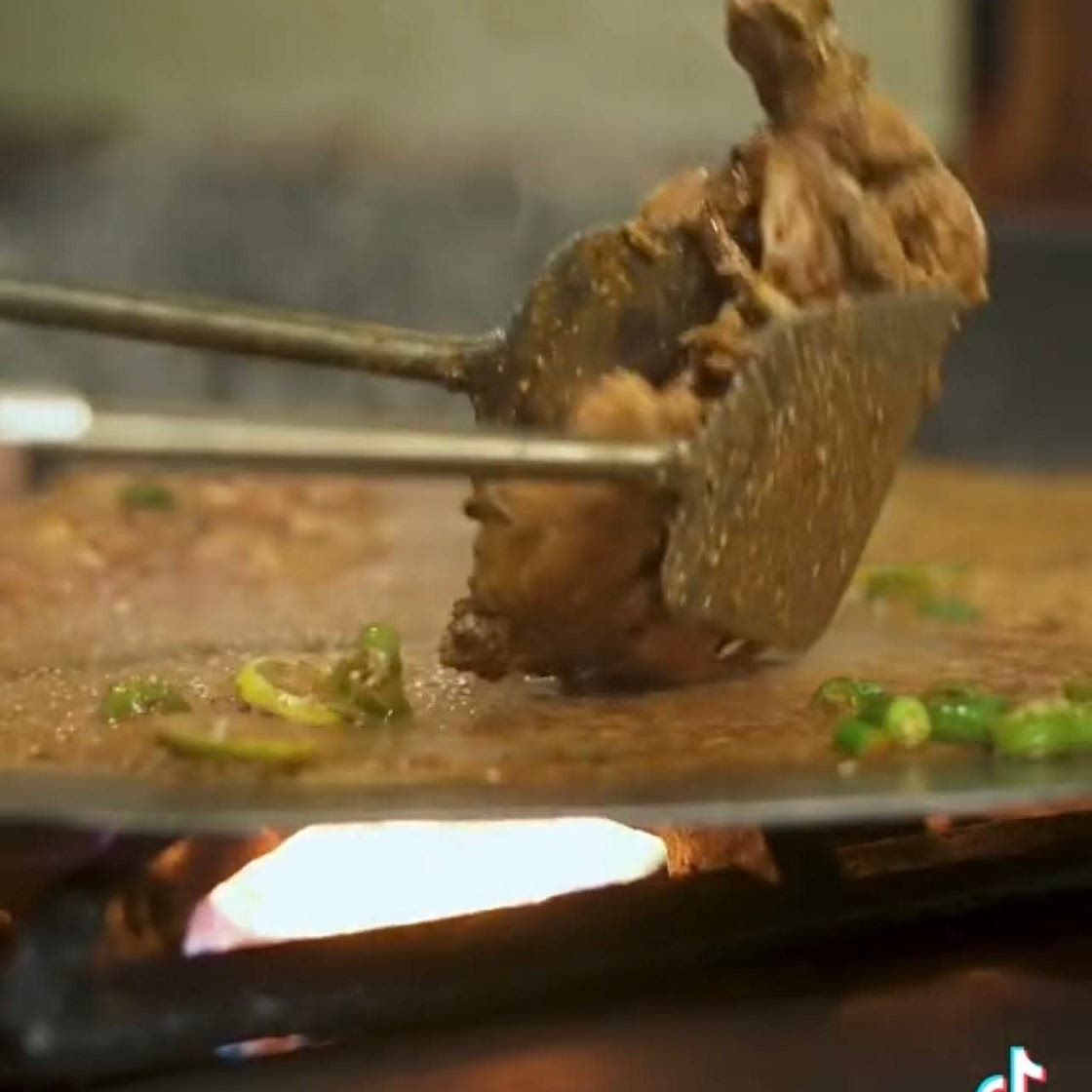 Famous Spicy Tawa Chicken from Arif Chatkhara with Recipe.