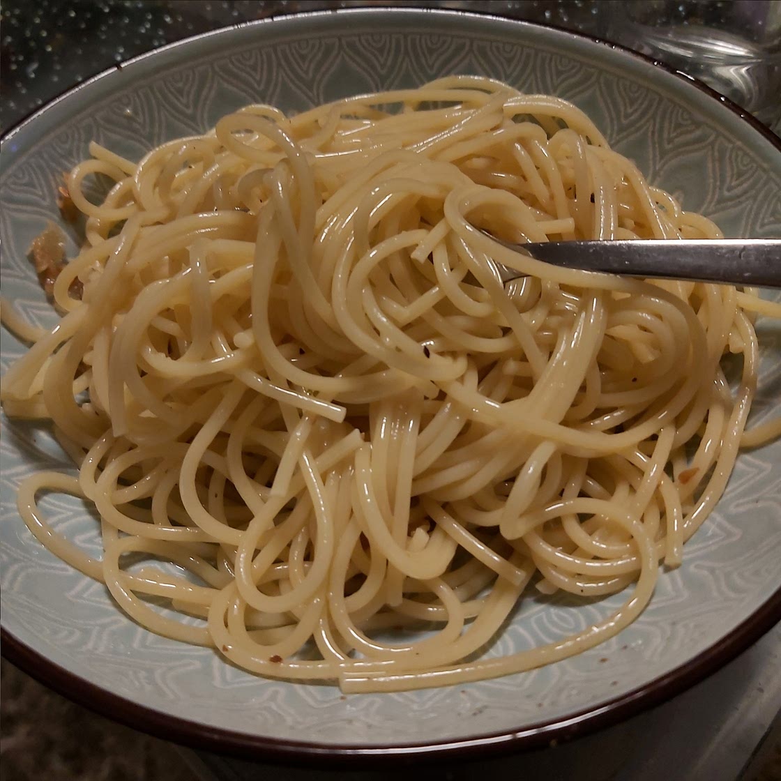 Spaghetti Aglio e Olio (Pasta in Garlic and Oil Sauce) Recipe