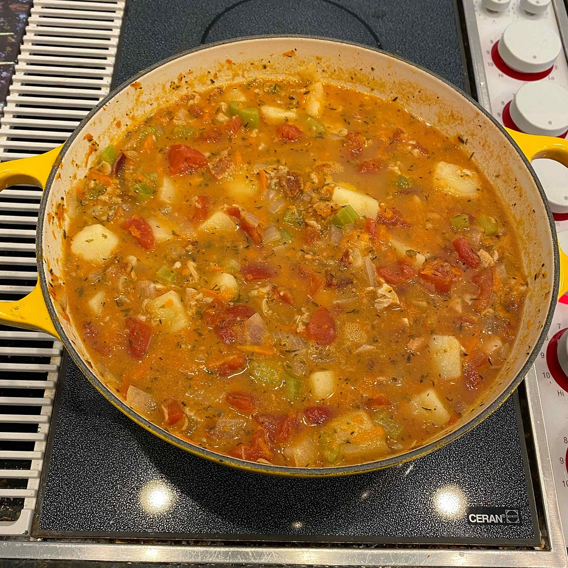 Hearty Manhattan Clam Chowder