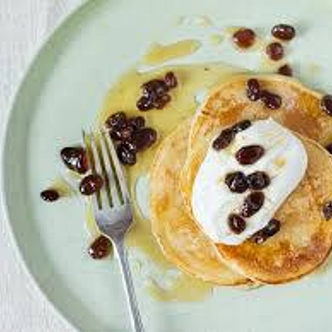 Lemon zest and raisin pancakes
