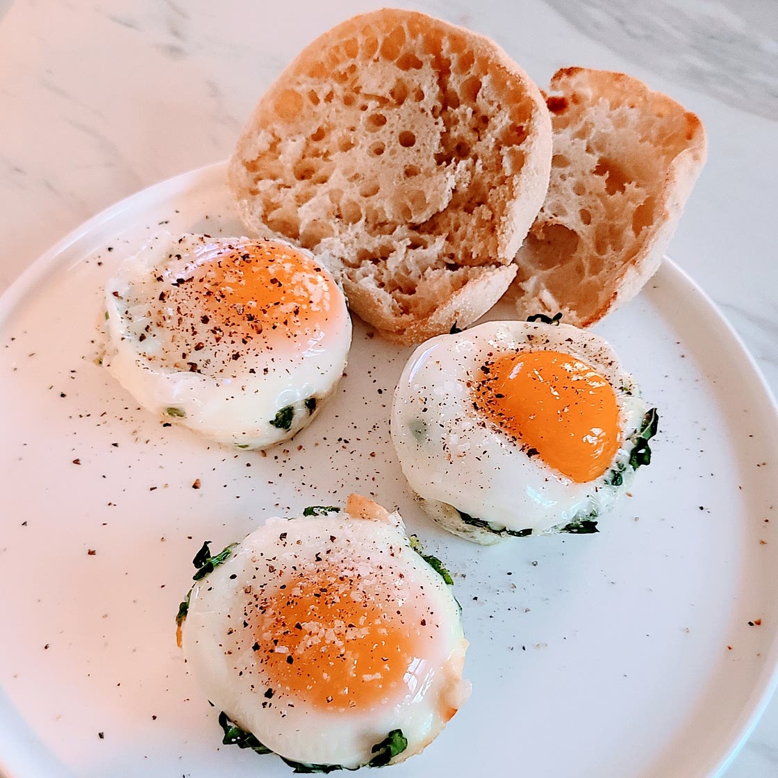 Muffin tin backed eggs
