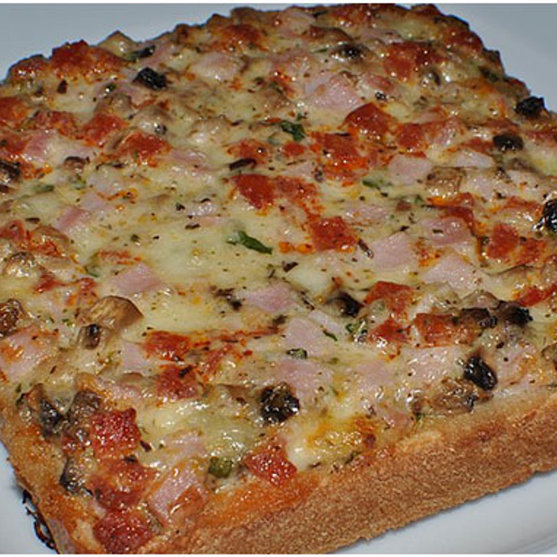 Pizza-Toast mit Schinken