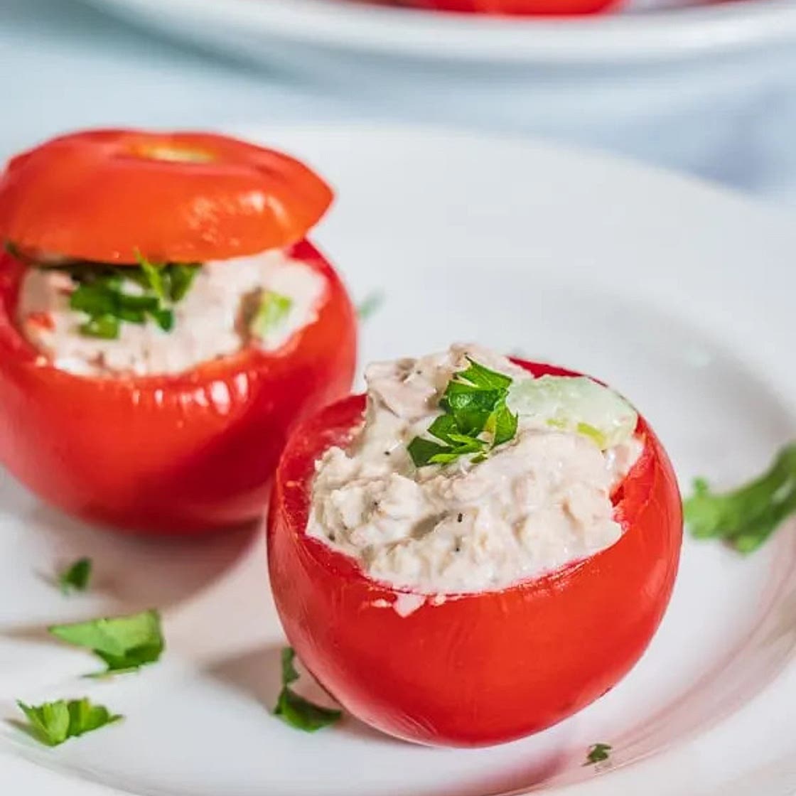 Jitomates con atún