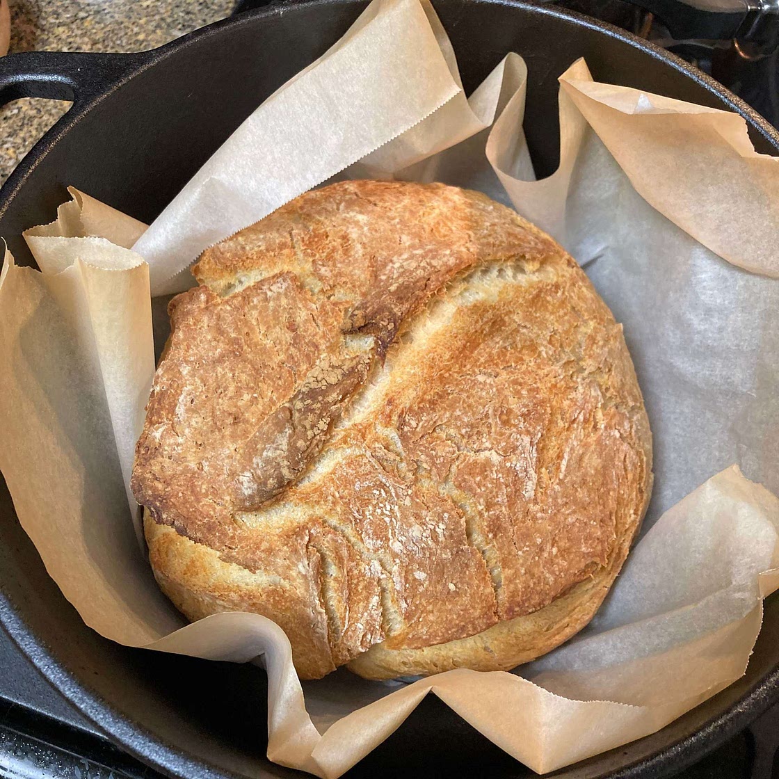 No Knead Bread (Dutch Oven Bread)