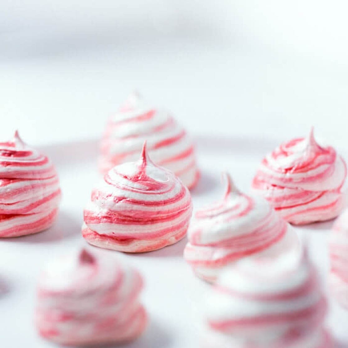 Peppermint Meringues 