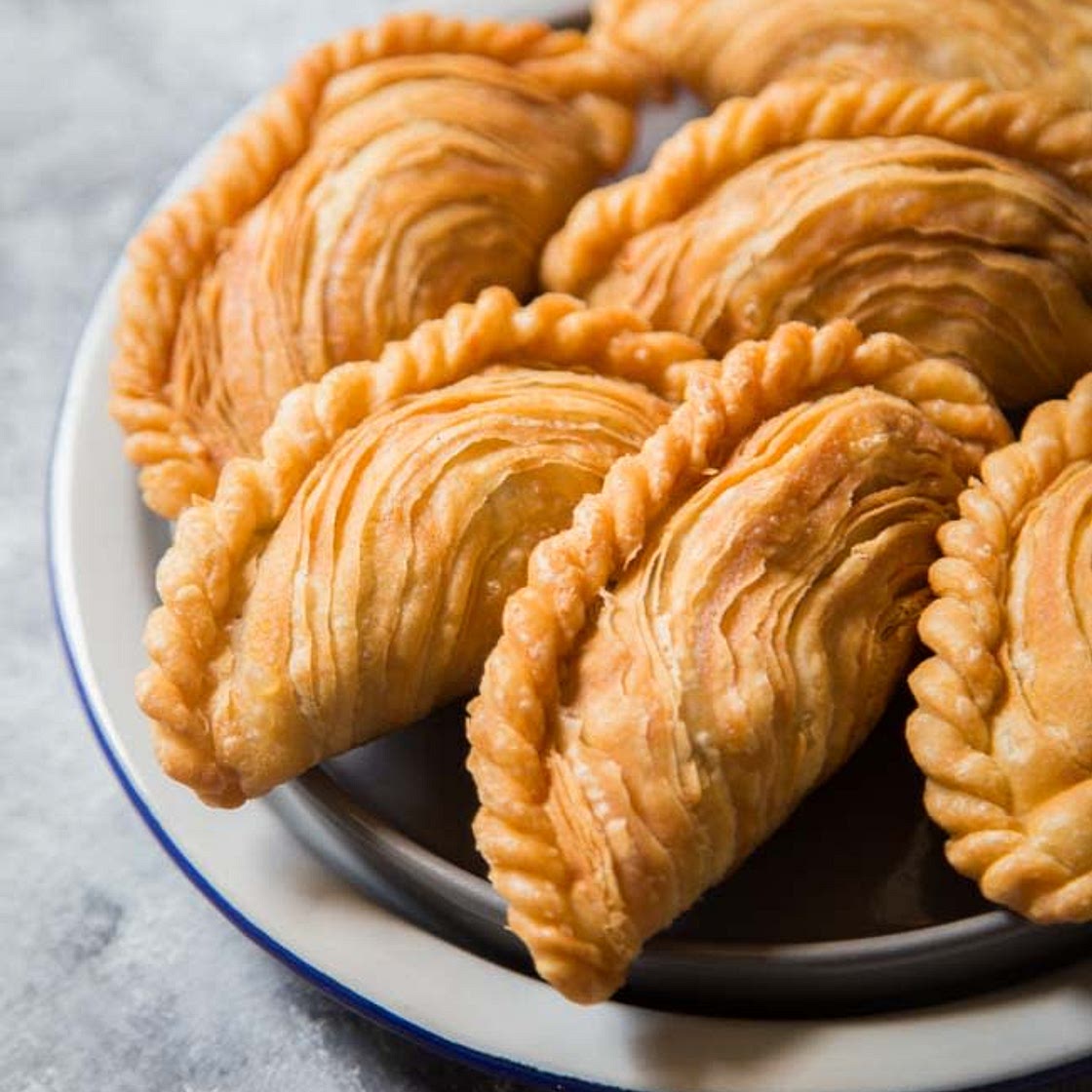 Swirled Curry Puffs