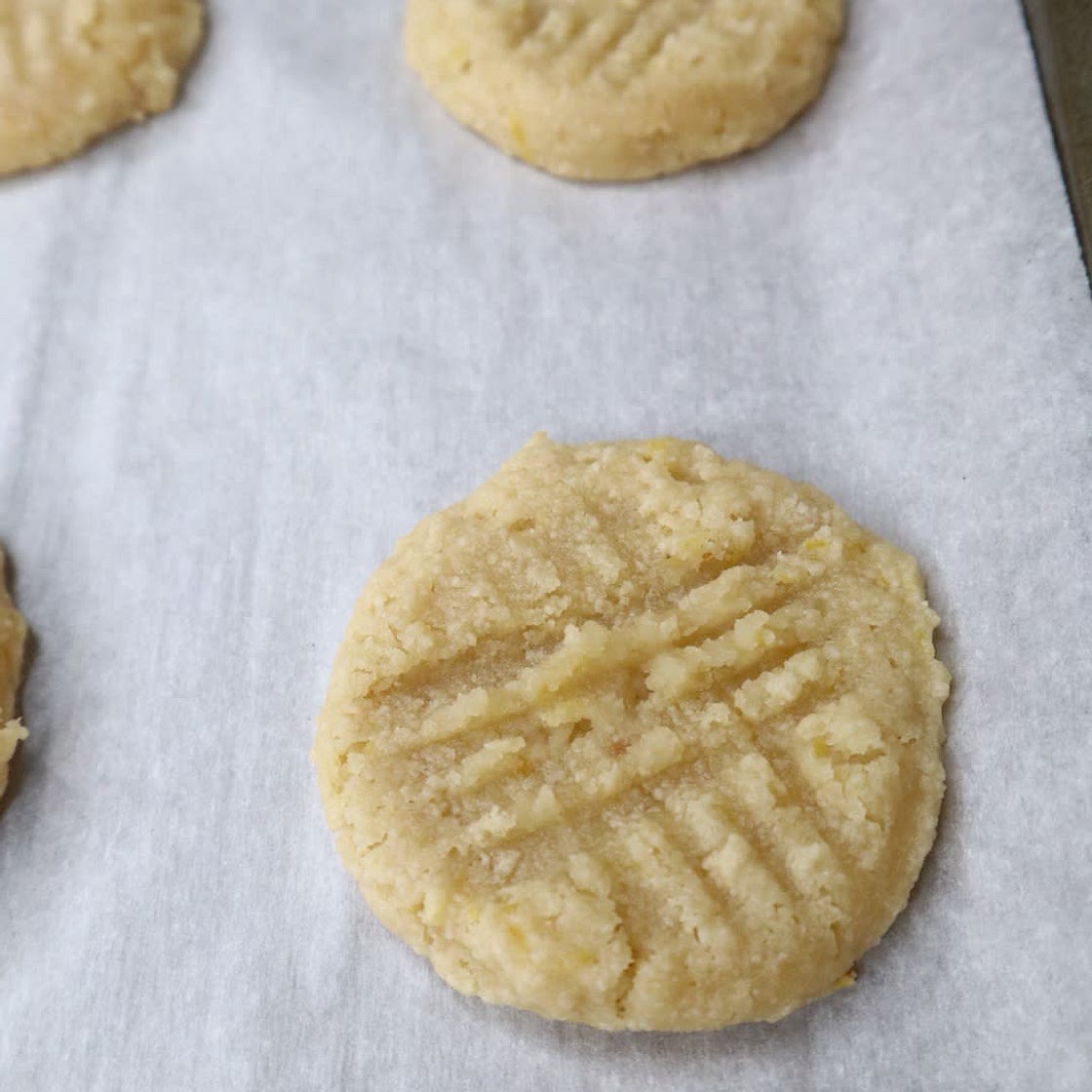 3 Ingredient Almond Flour Lemon Cookies