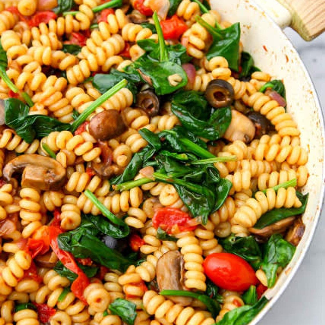Vegan Pasta Salad - Mediterranean Style
