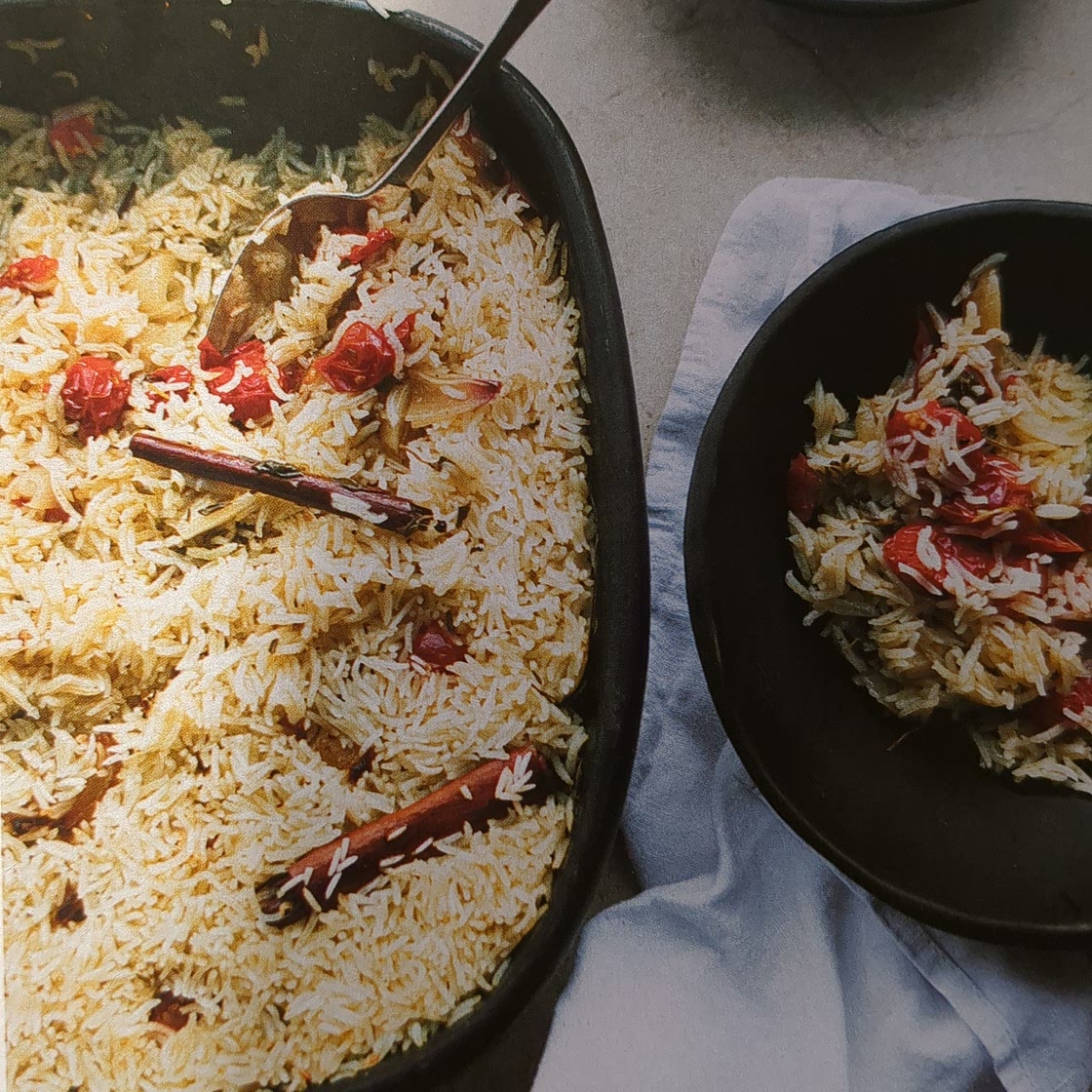 Baked rice with confit tomatoes and garlic (Ottolenghi, Simple)