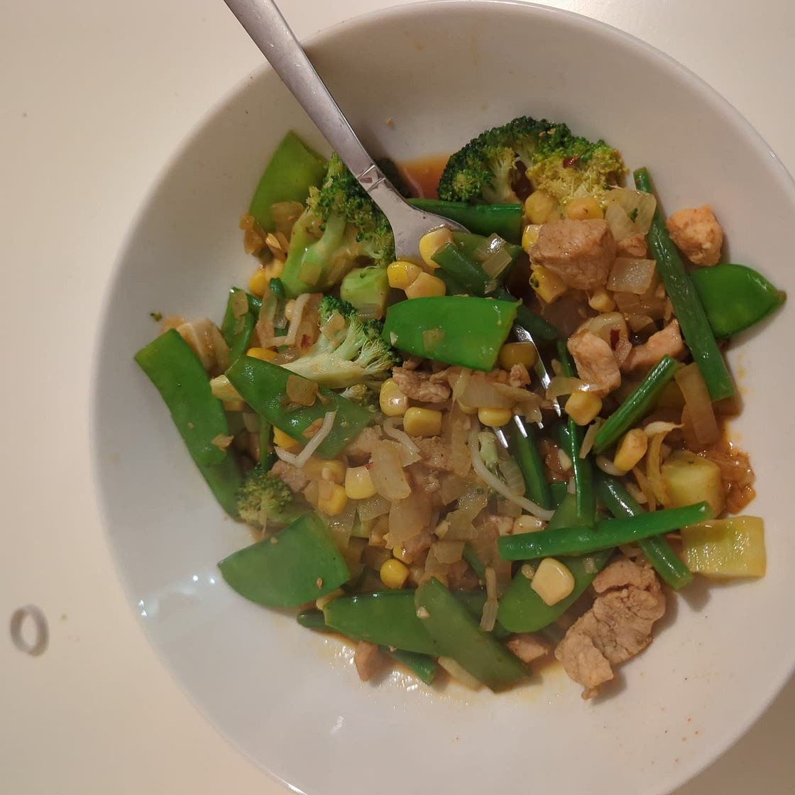 Minced pork and mange tout stir fry