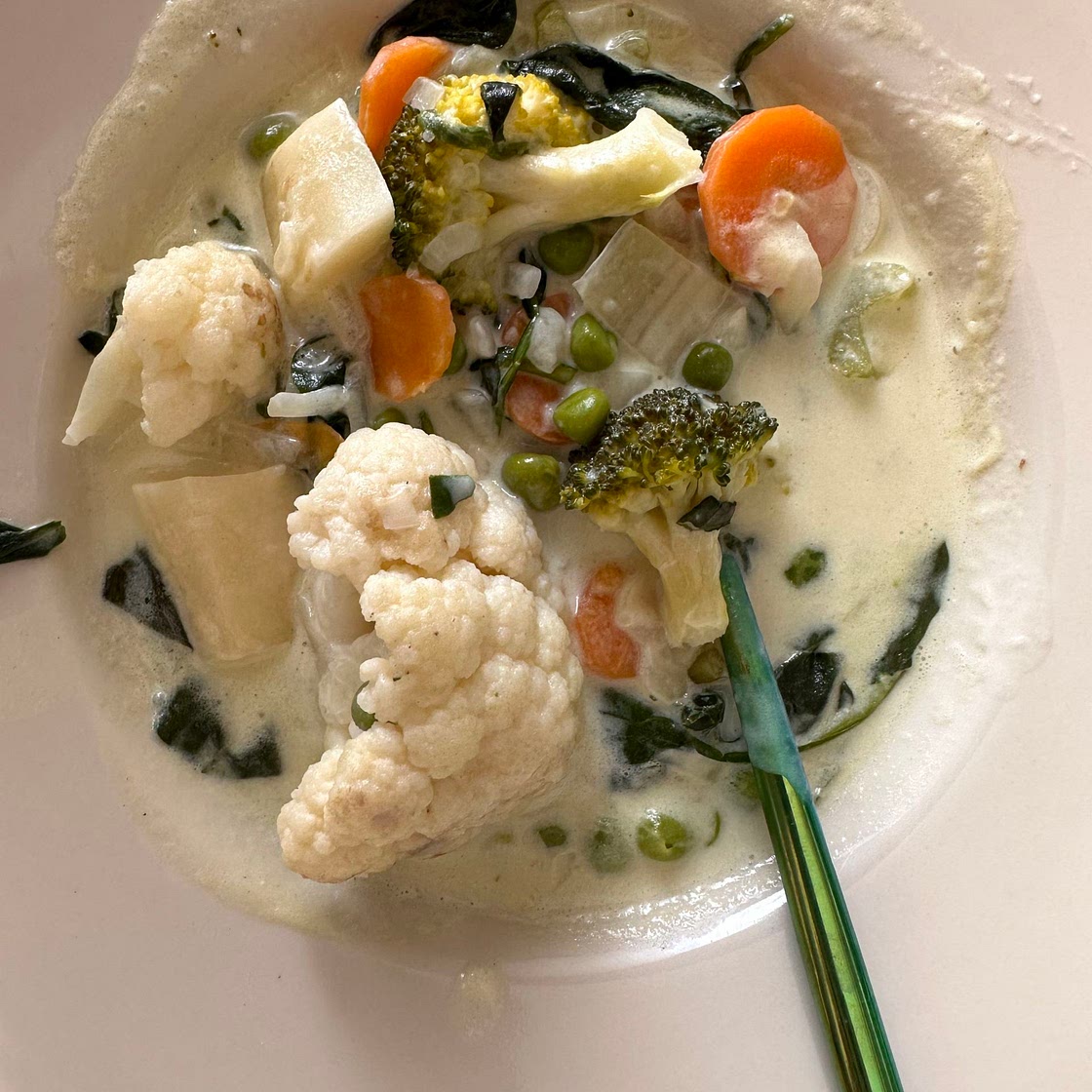 Creamy summer vegetable soup