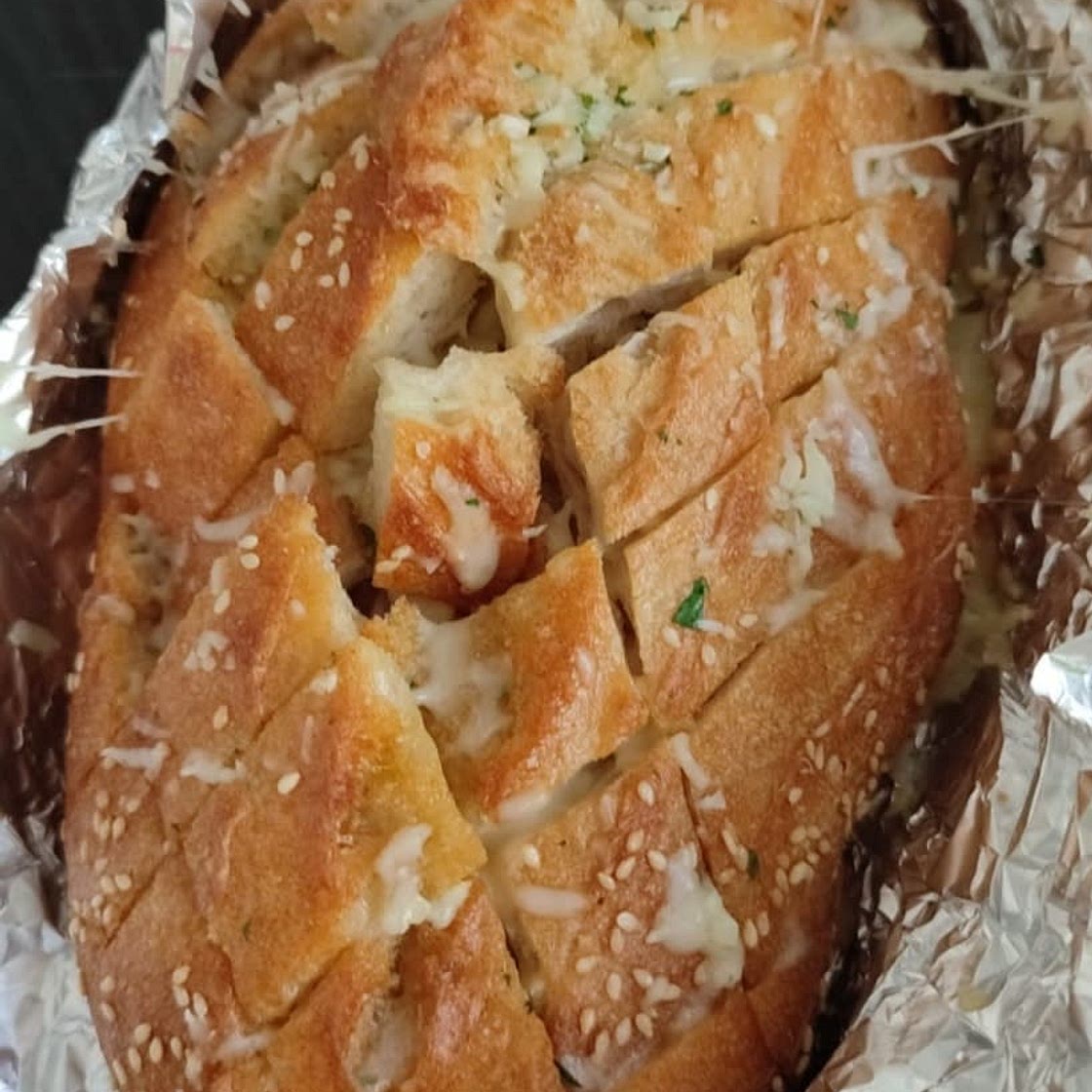 Cheese and Garlic Crack Bread (Pull Apart Bread)