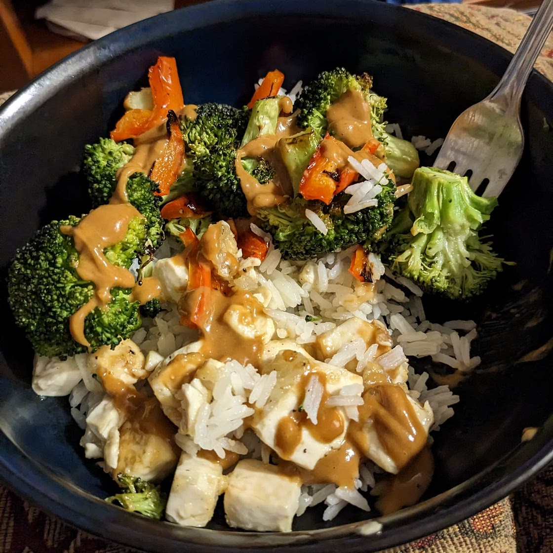 Spicy Peanut Tofu Bowls