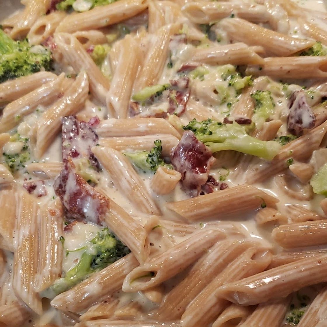 One-Pot Bacon Broccoli Pasta