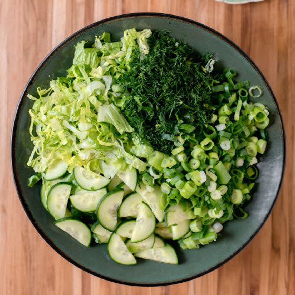 Maroulosalata: Greek Lettuce Salad
