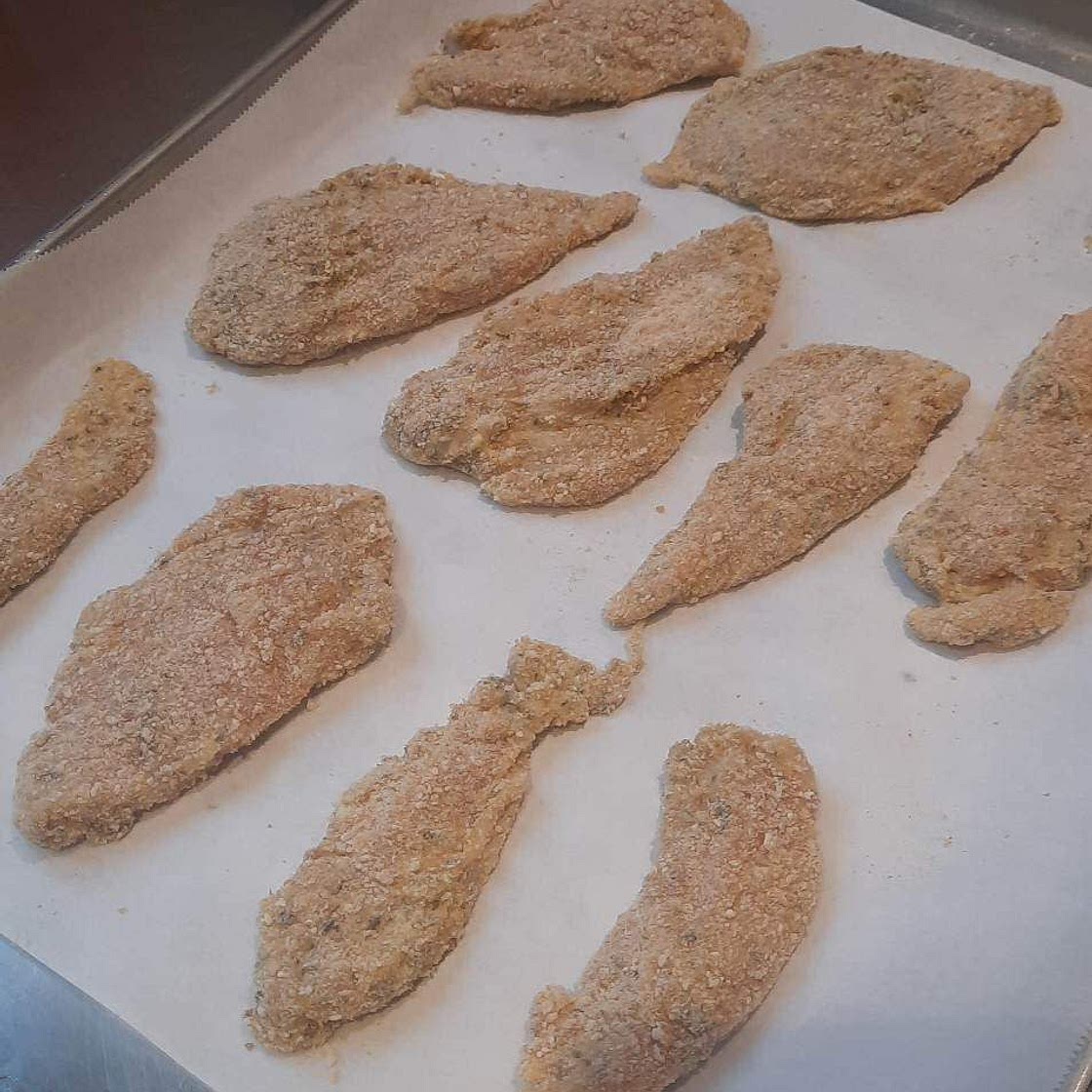 Poitrines de poulet pannées