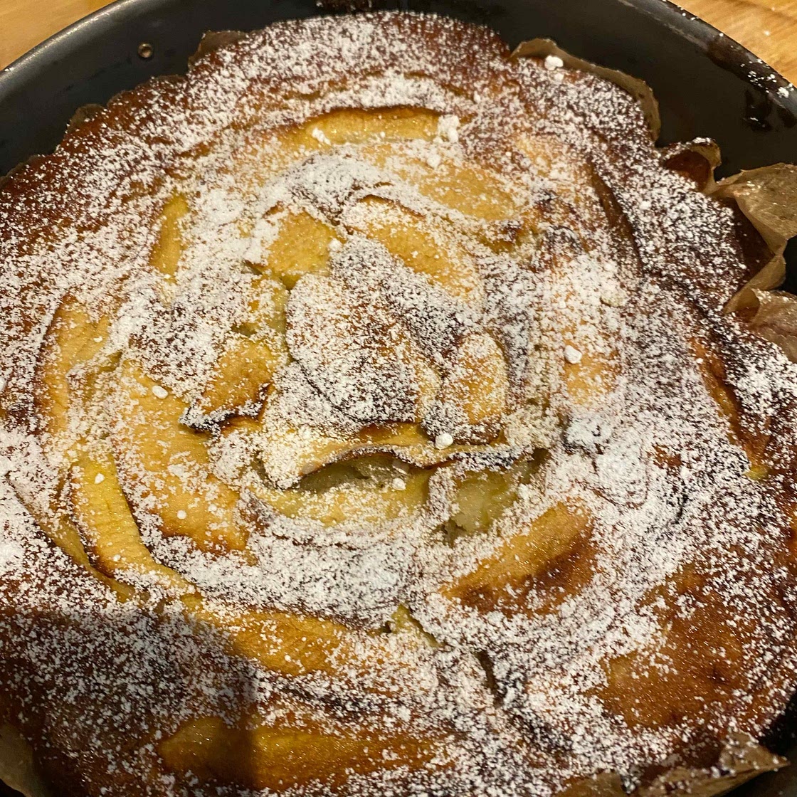APPLE CAKE