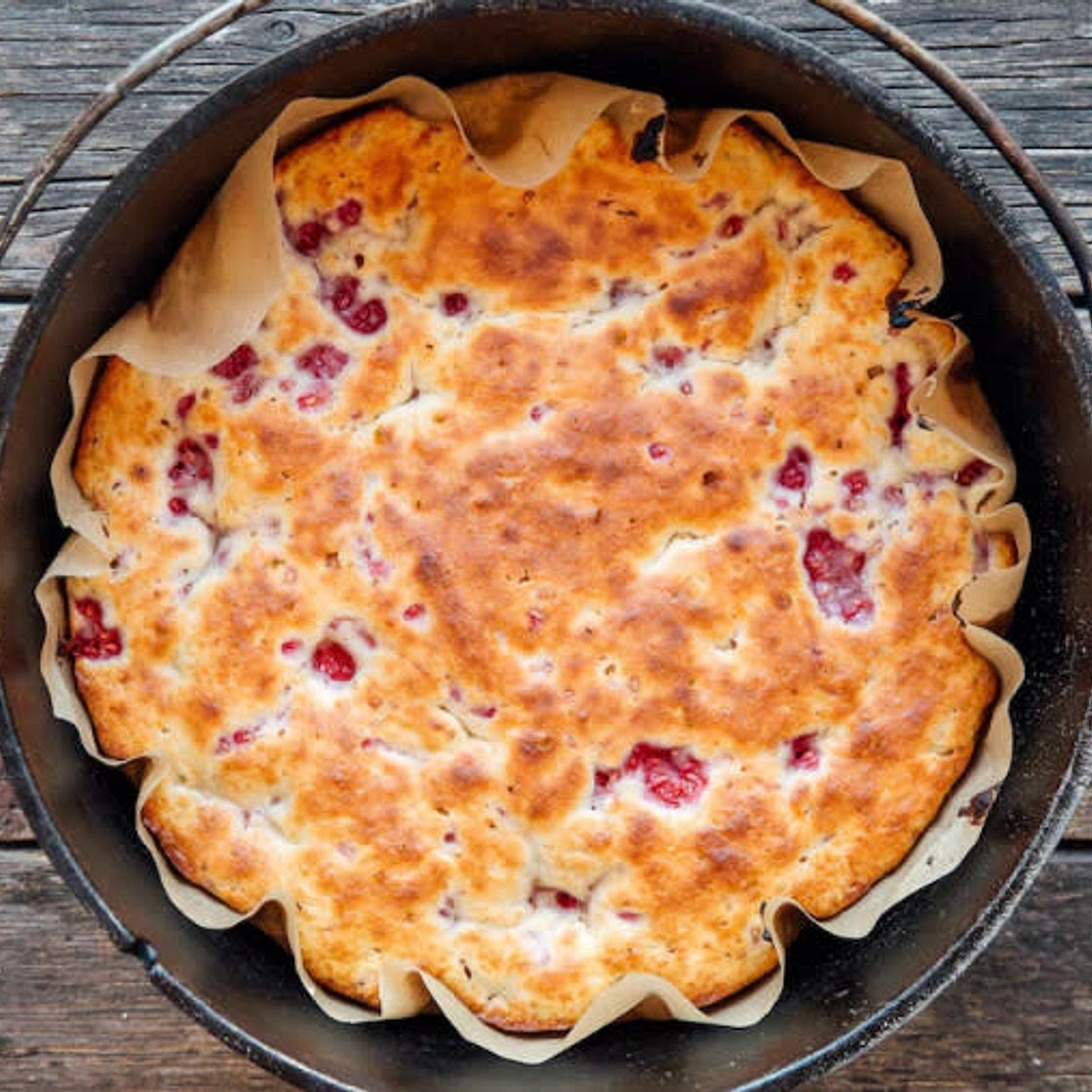 Raspberry cake 