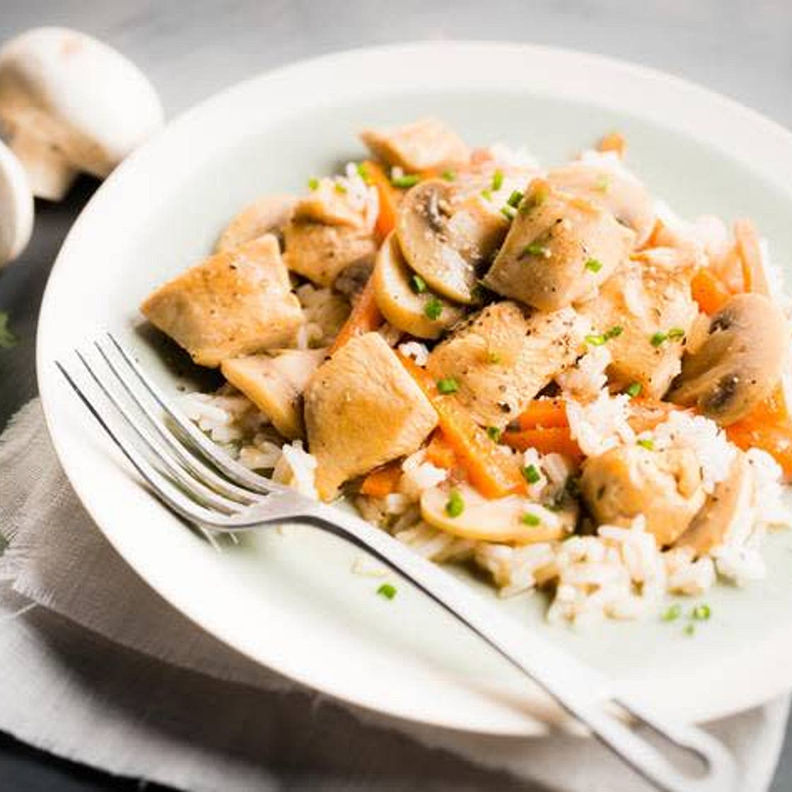 Riz au poulet à la forestière