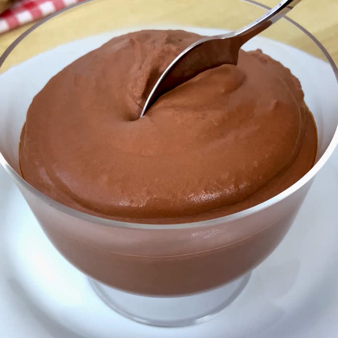 CHOCOLATE MOUSSE (2 ingredients)