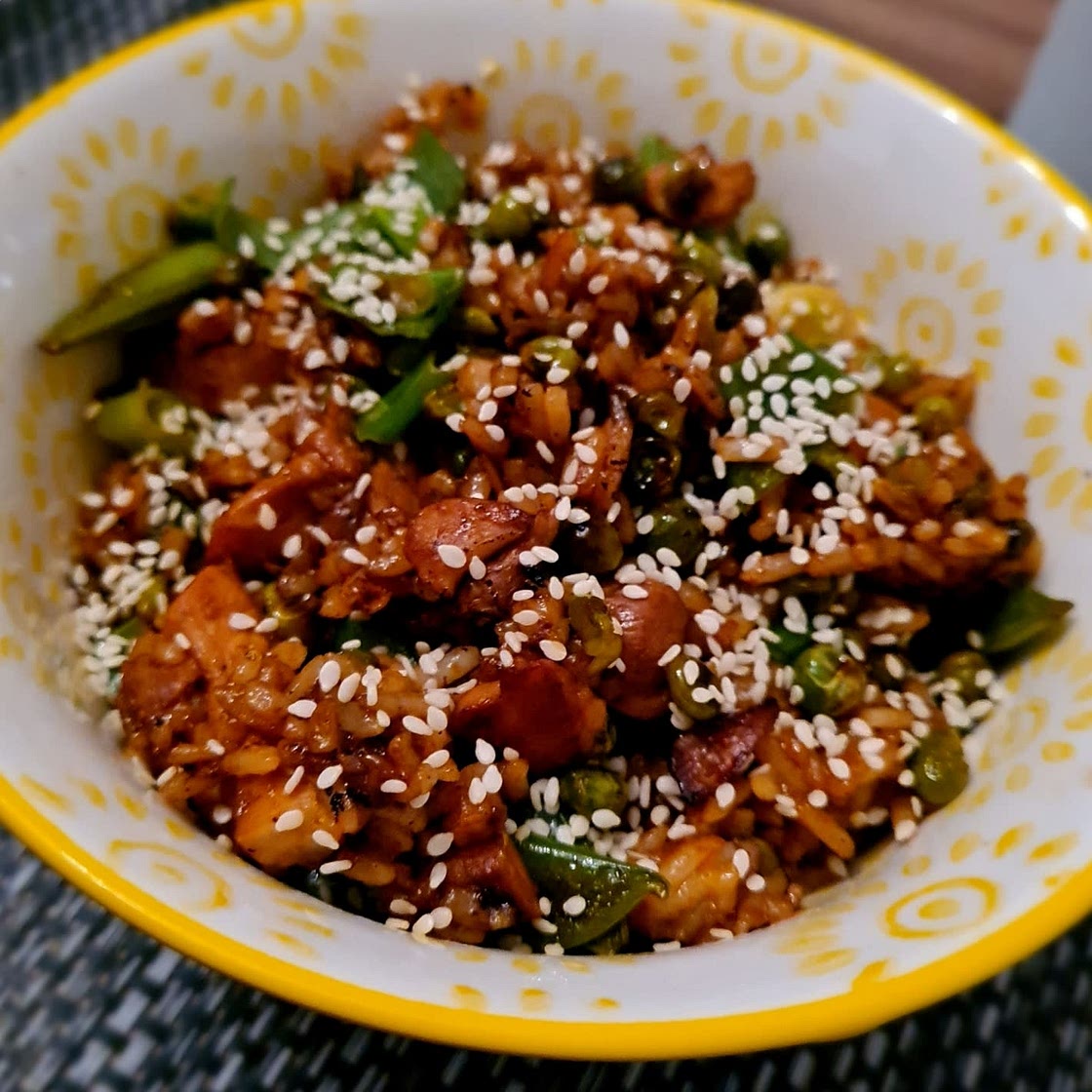 Lemon chicken and rice stir-fry