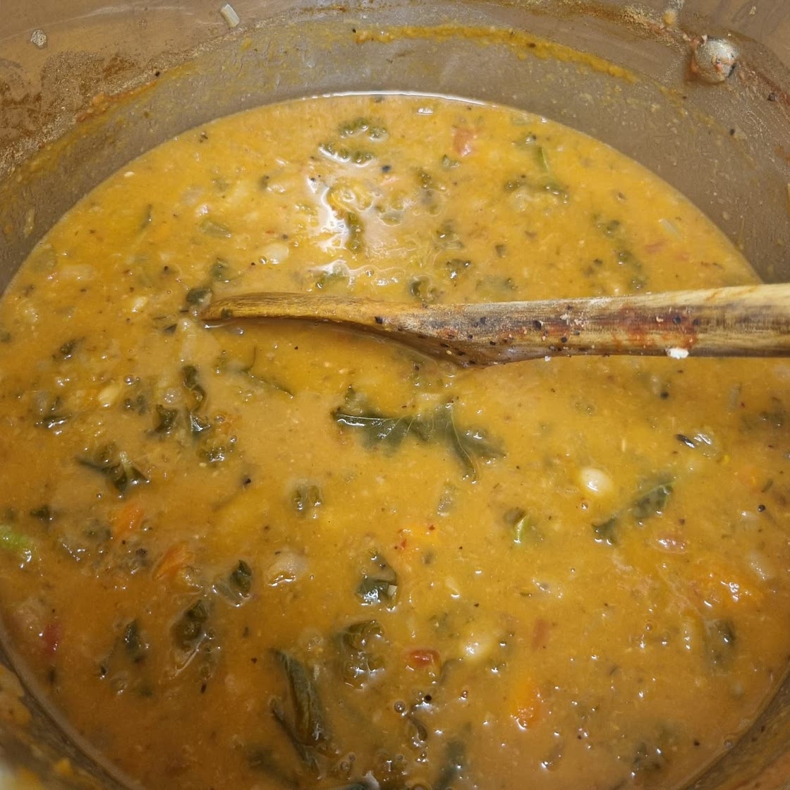 Creamy Tuscan White Bean & Kale Soup (1 Pot!)