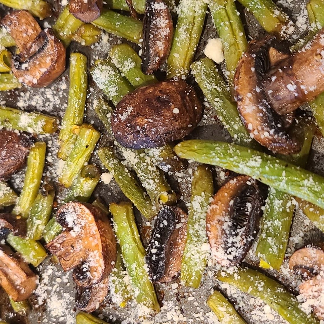 Roasted Green Beans with Mushrooms, Balsamic, and Parmesan