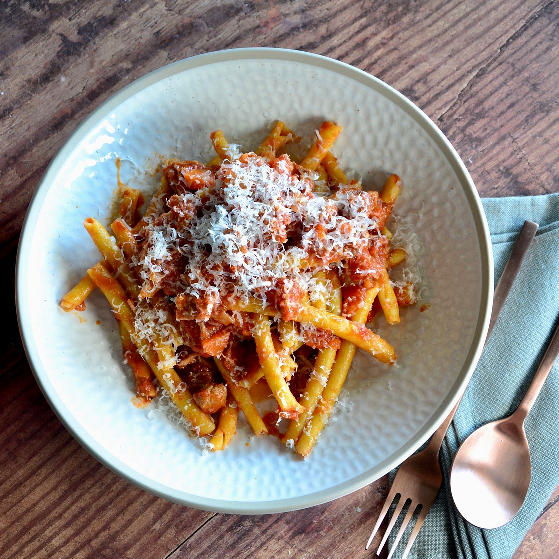 Ceppe Abruzzesi - Handmade maccheroni with meaty tomato sauce