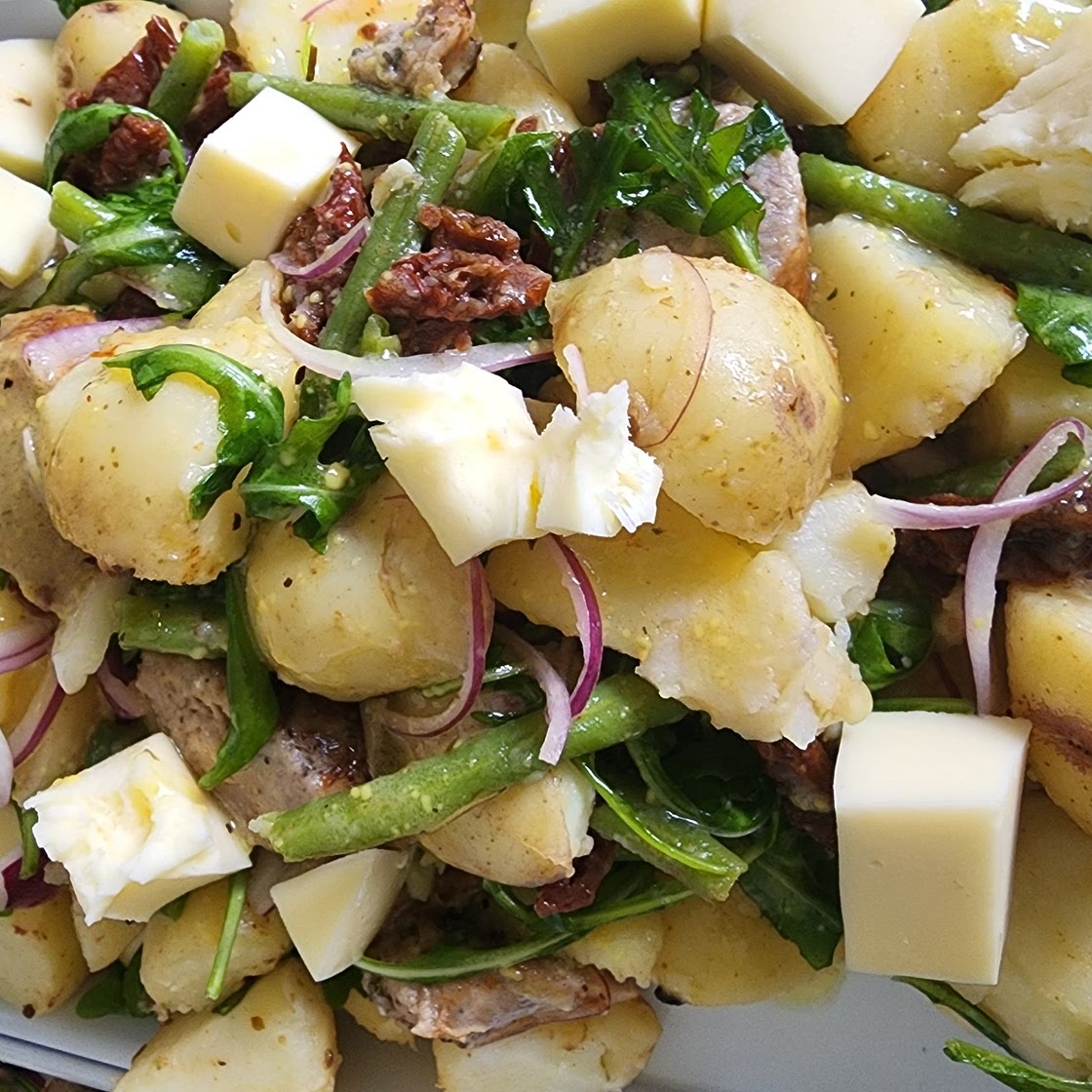 Pork Sausage "Nicoise" with Mozzarella