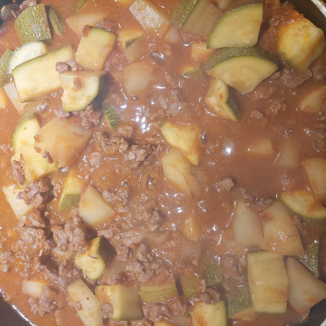 Carne en Salsa Roja