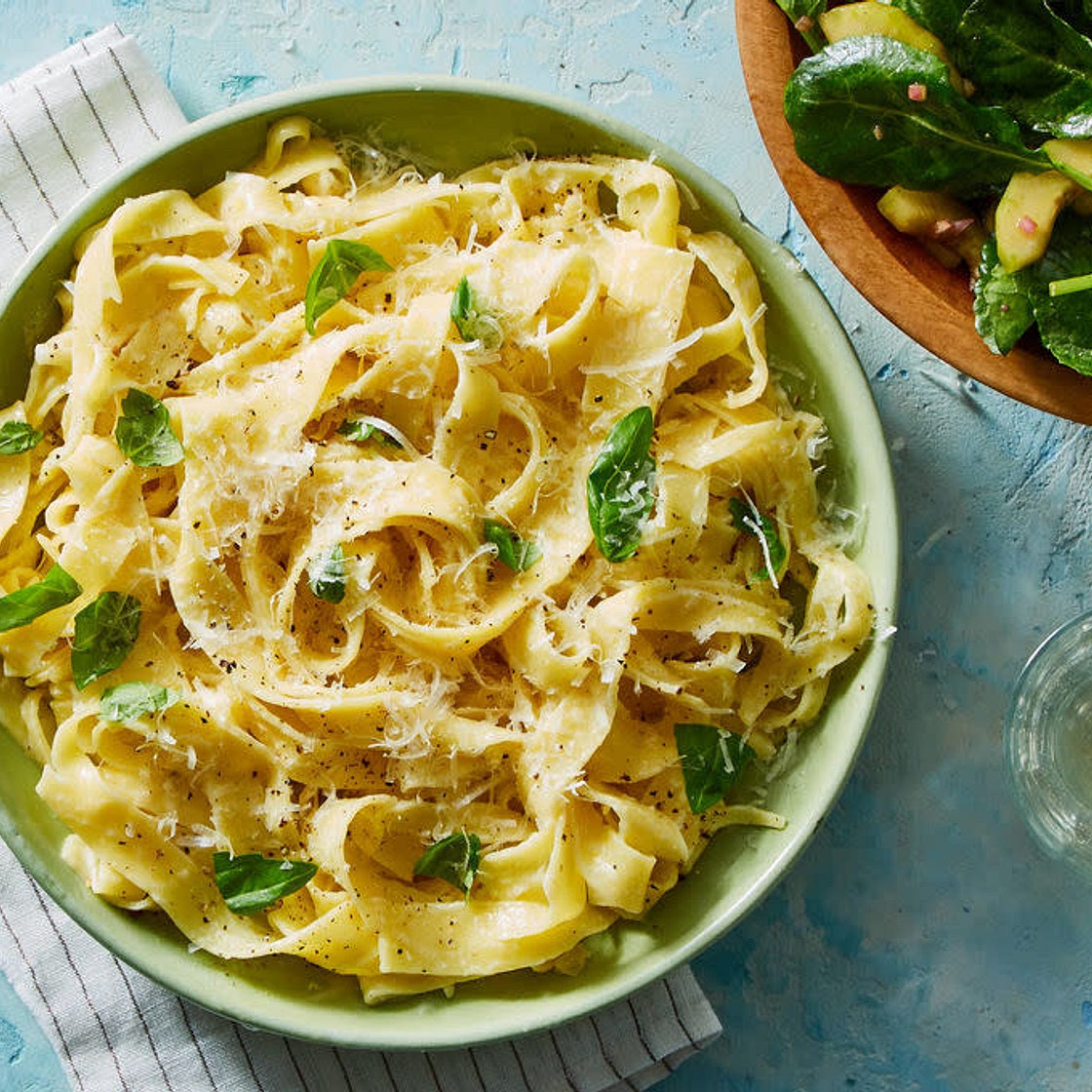 Fresh Fettuccine Alfredo in a Hurry