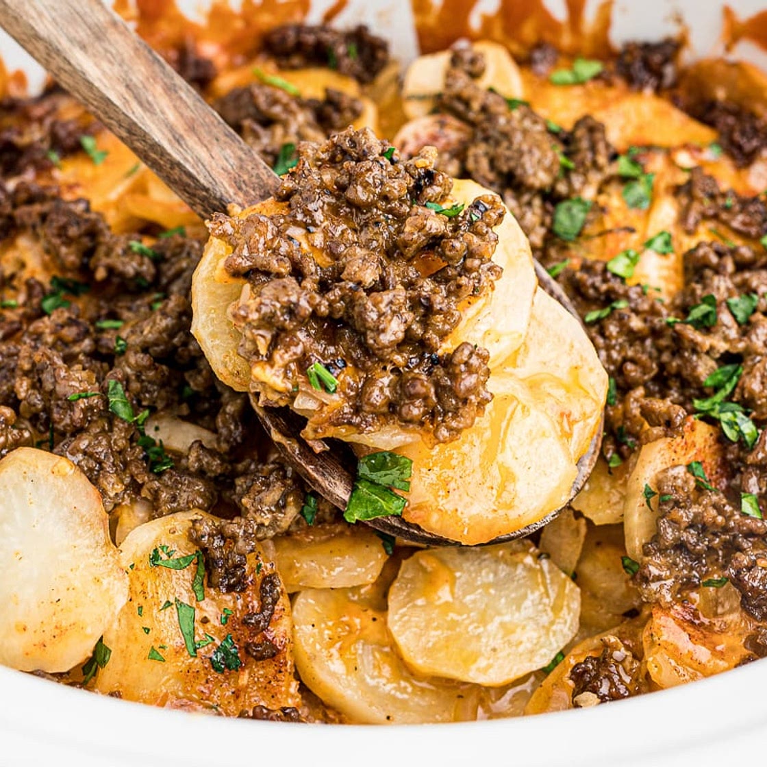 Slow Cooker Beef and Potatoes Au Gratin