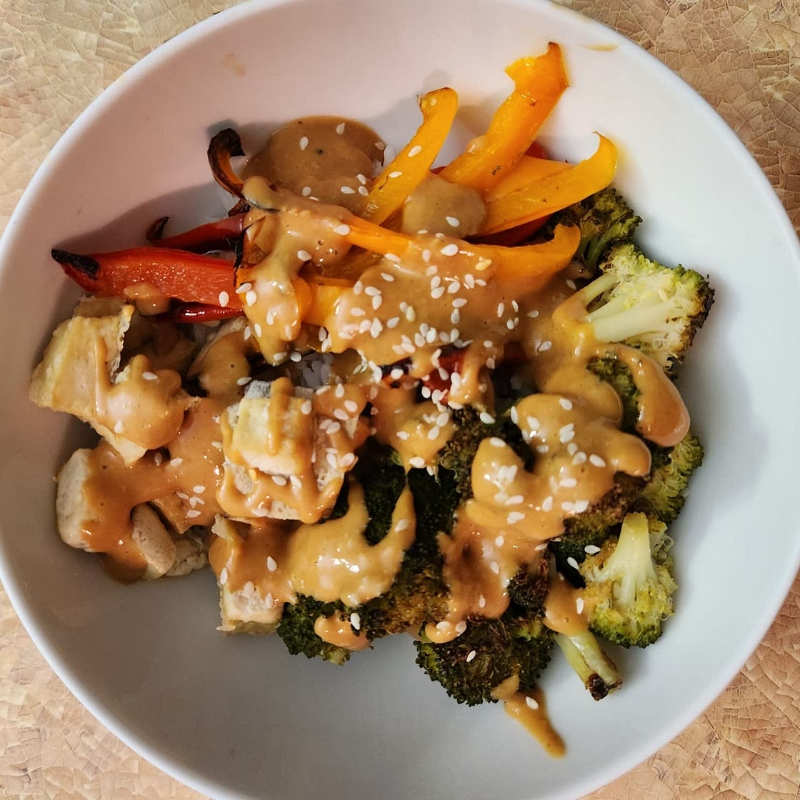 Spicy Peanut Tofu Bowls