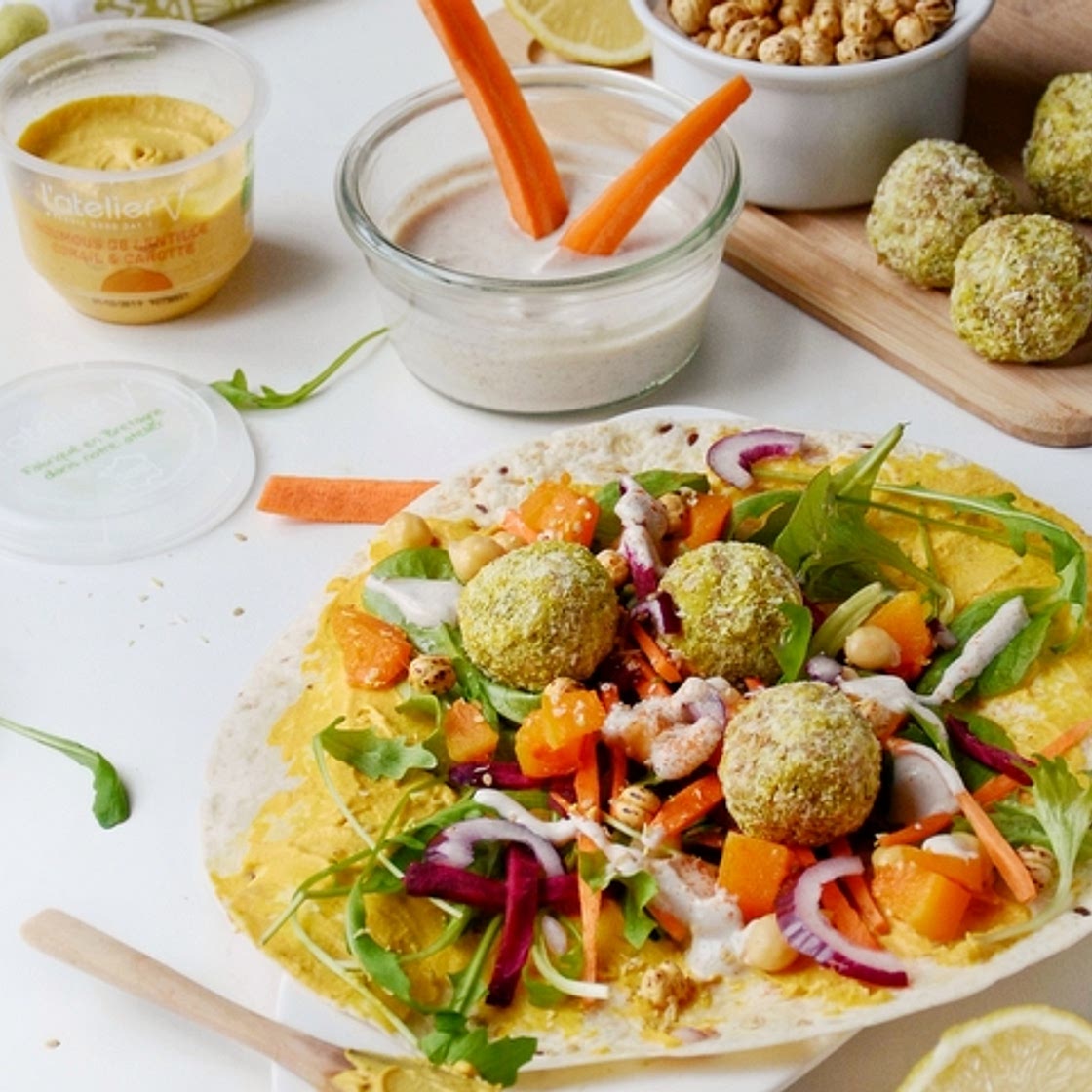 WRAP MULTICOLORE AU HOUMOUS ET FALAFEL DE LENTILLE CORAIL | L'atelier V* : Alimentation positive, bio, légumineuse et végétale