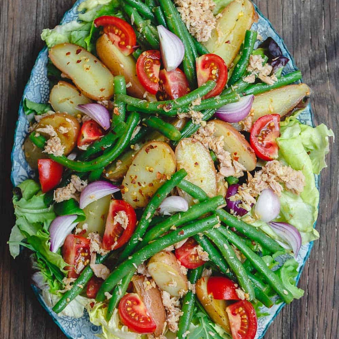 Tuna salad with potatoes