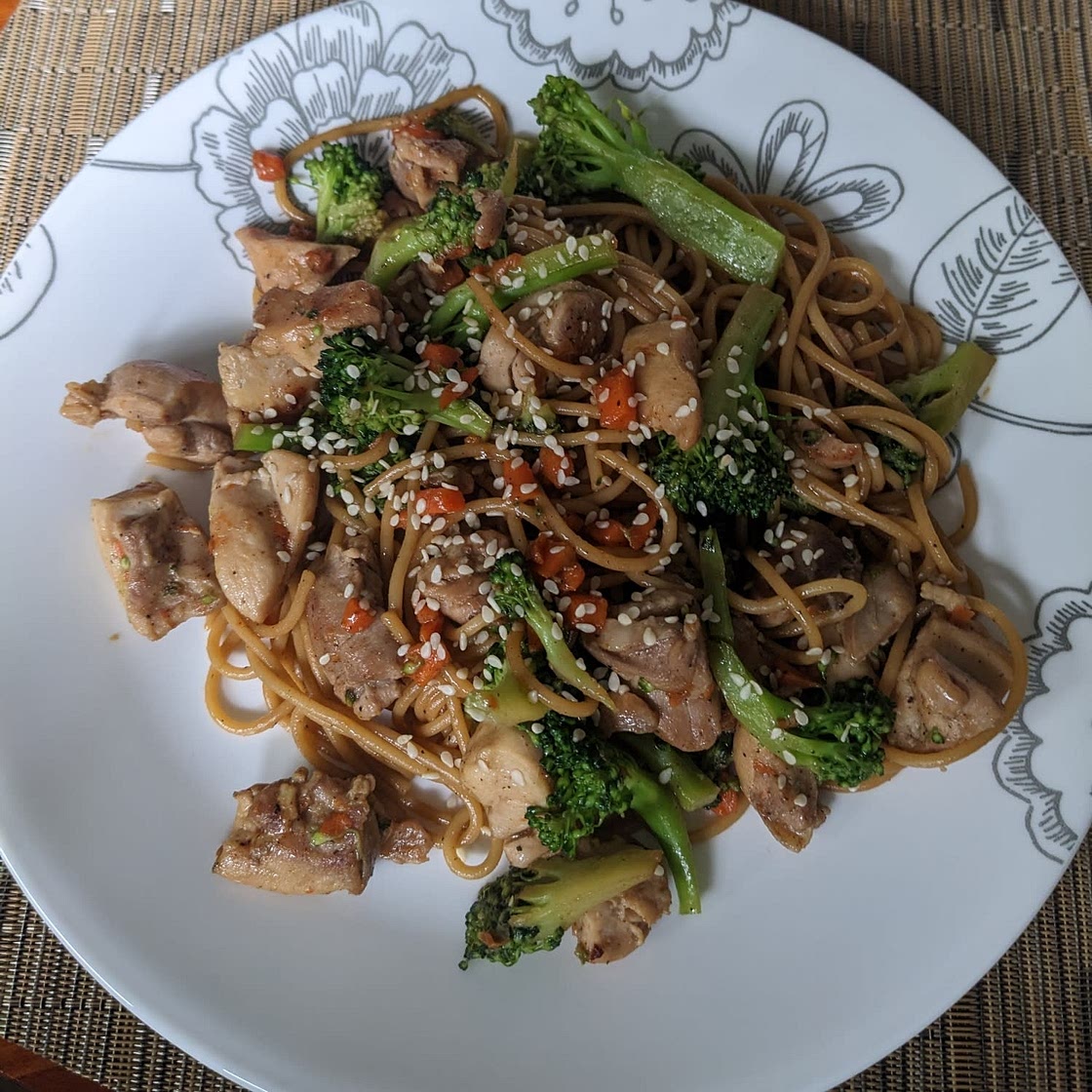15-Minute Chicken Stir Fry Noodles
