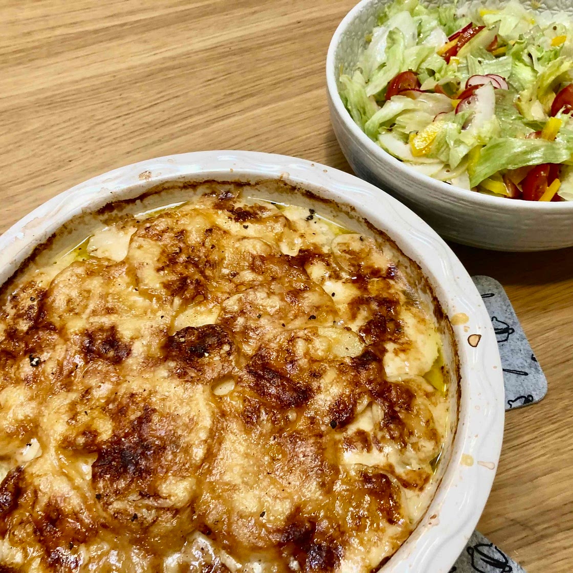 61. Kartoffelgratin with Gemischter Salat