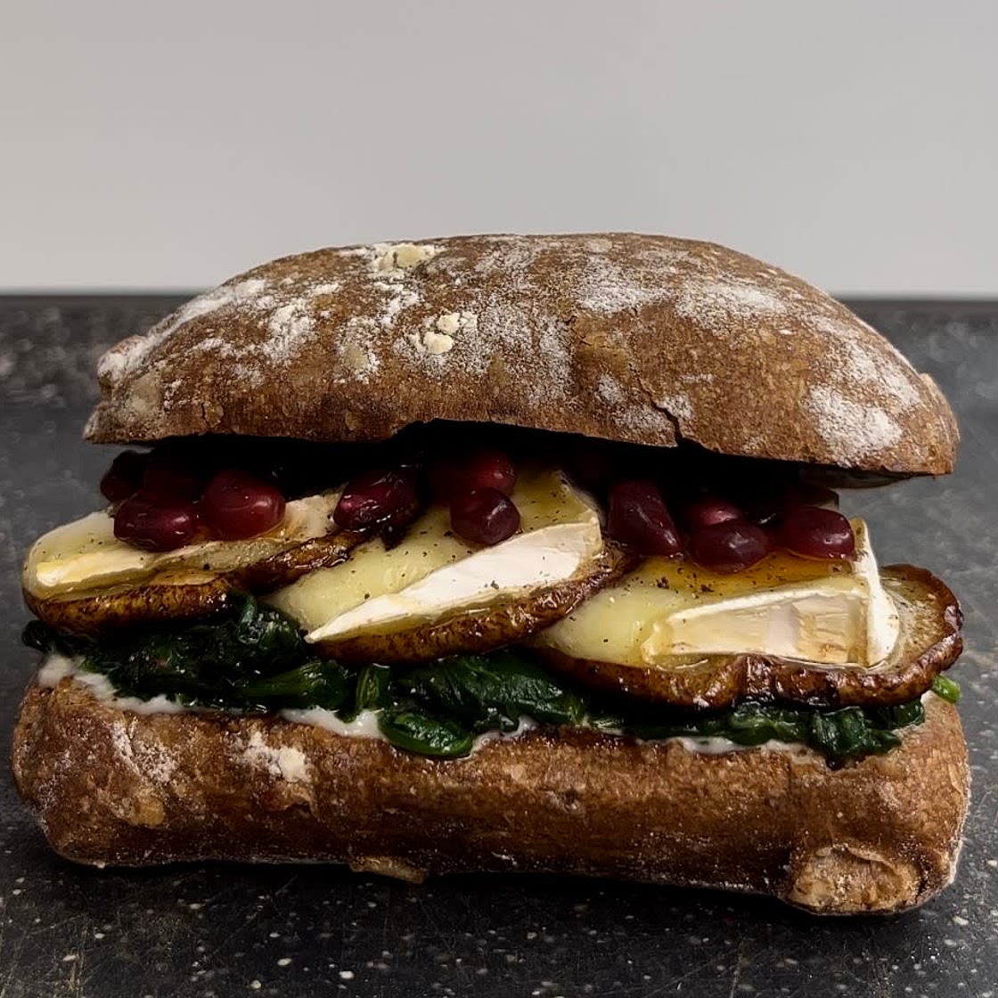 Sweet and salty Camembert pear sandwich