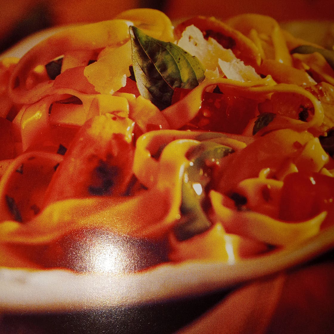 Fettuccine with sweet peppers and onions