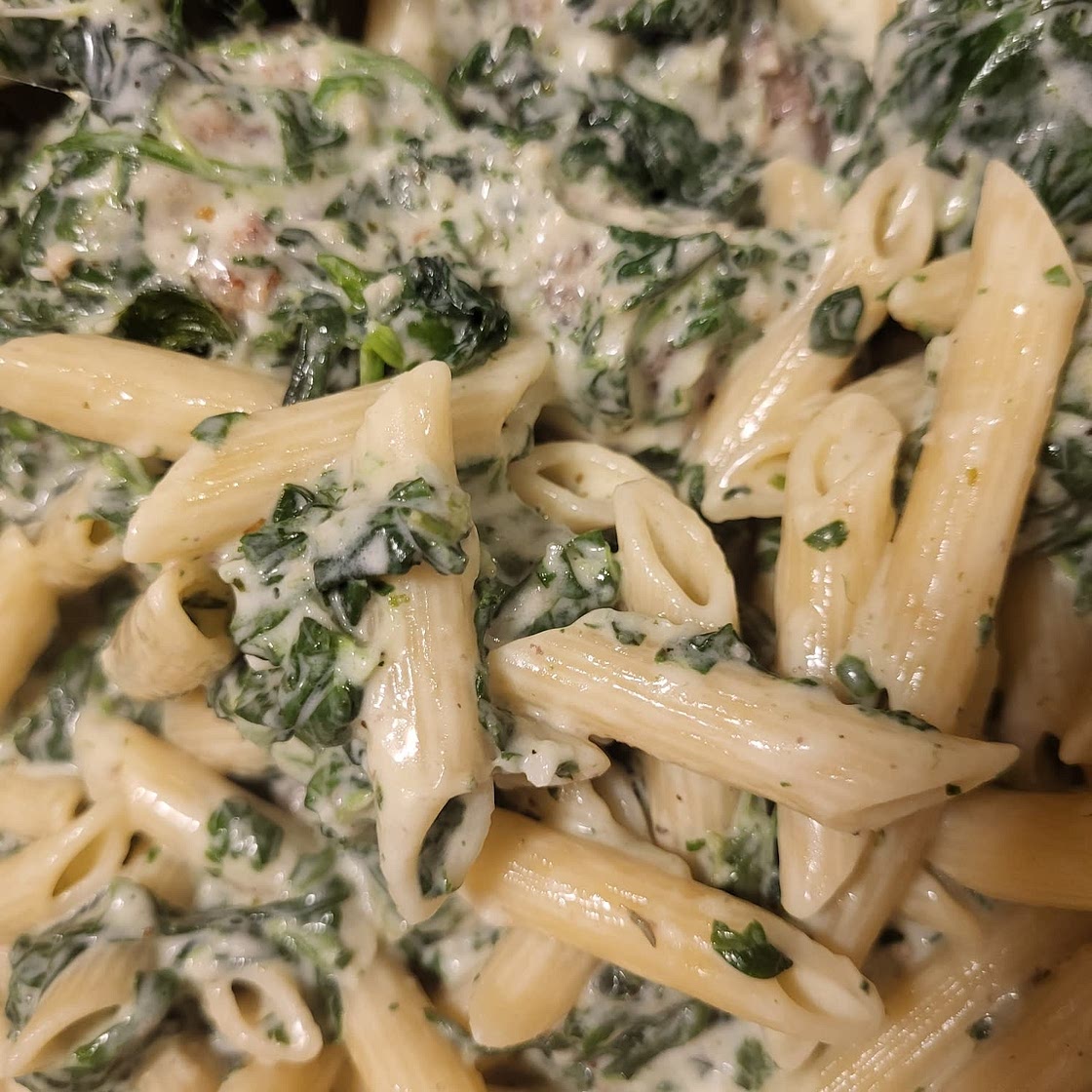 Creamy Garlic Sausage Pasta