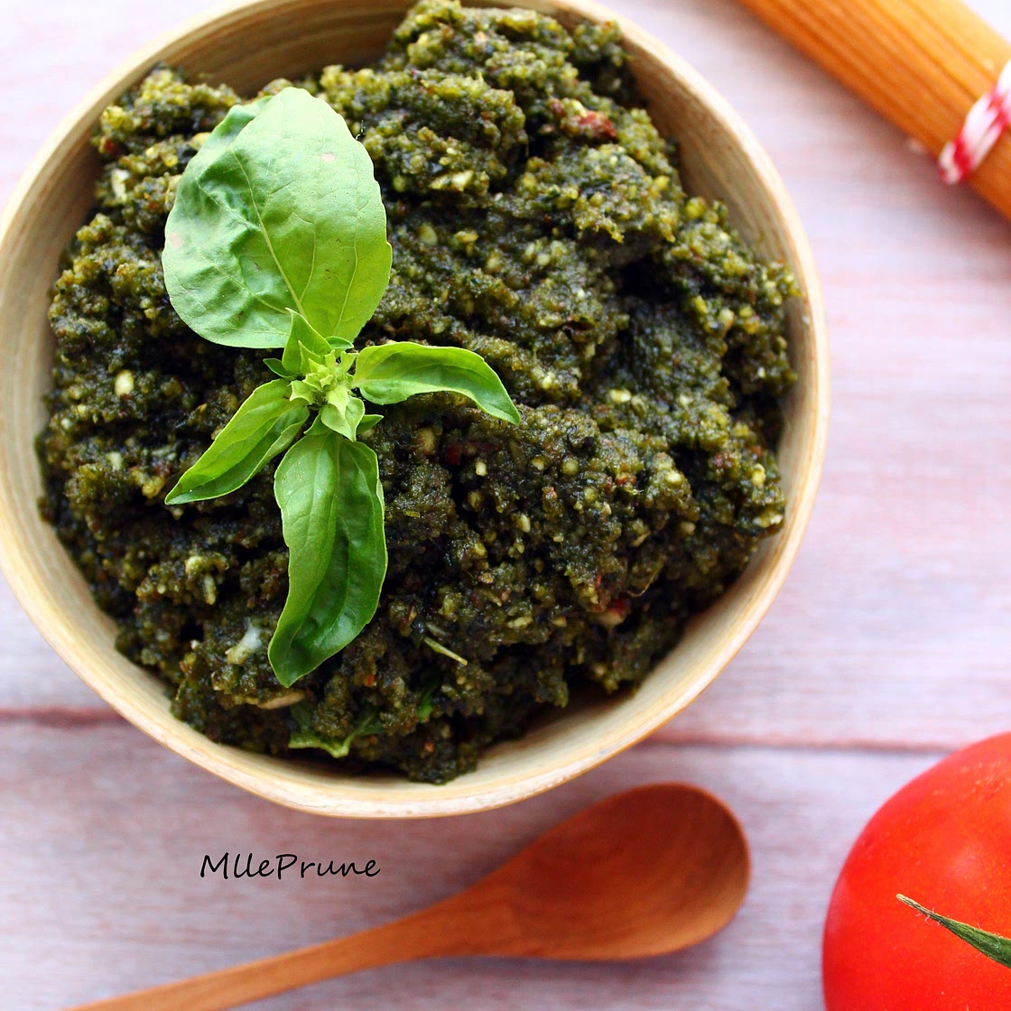 Pesto au basilic, noix de cajou et amandes