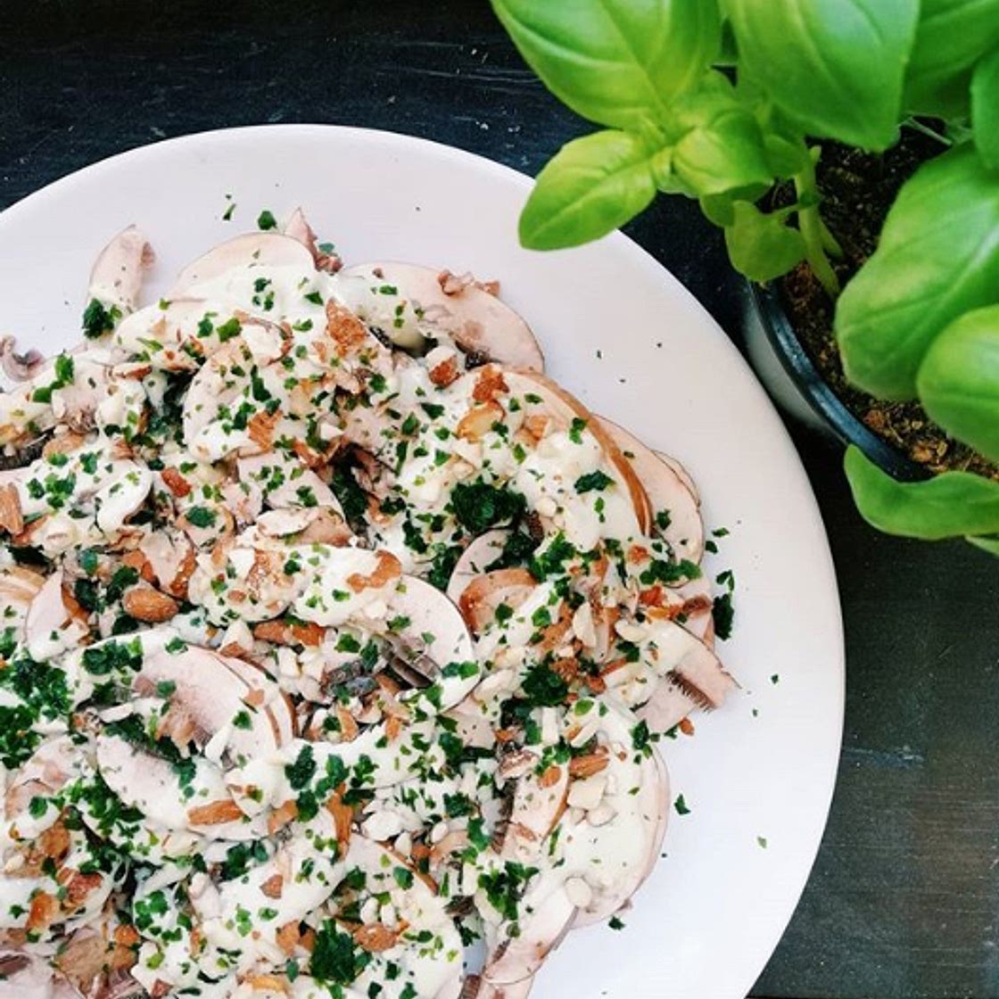 Salade  VEGAN champignons sauce amande-citron